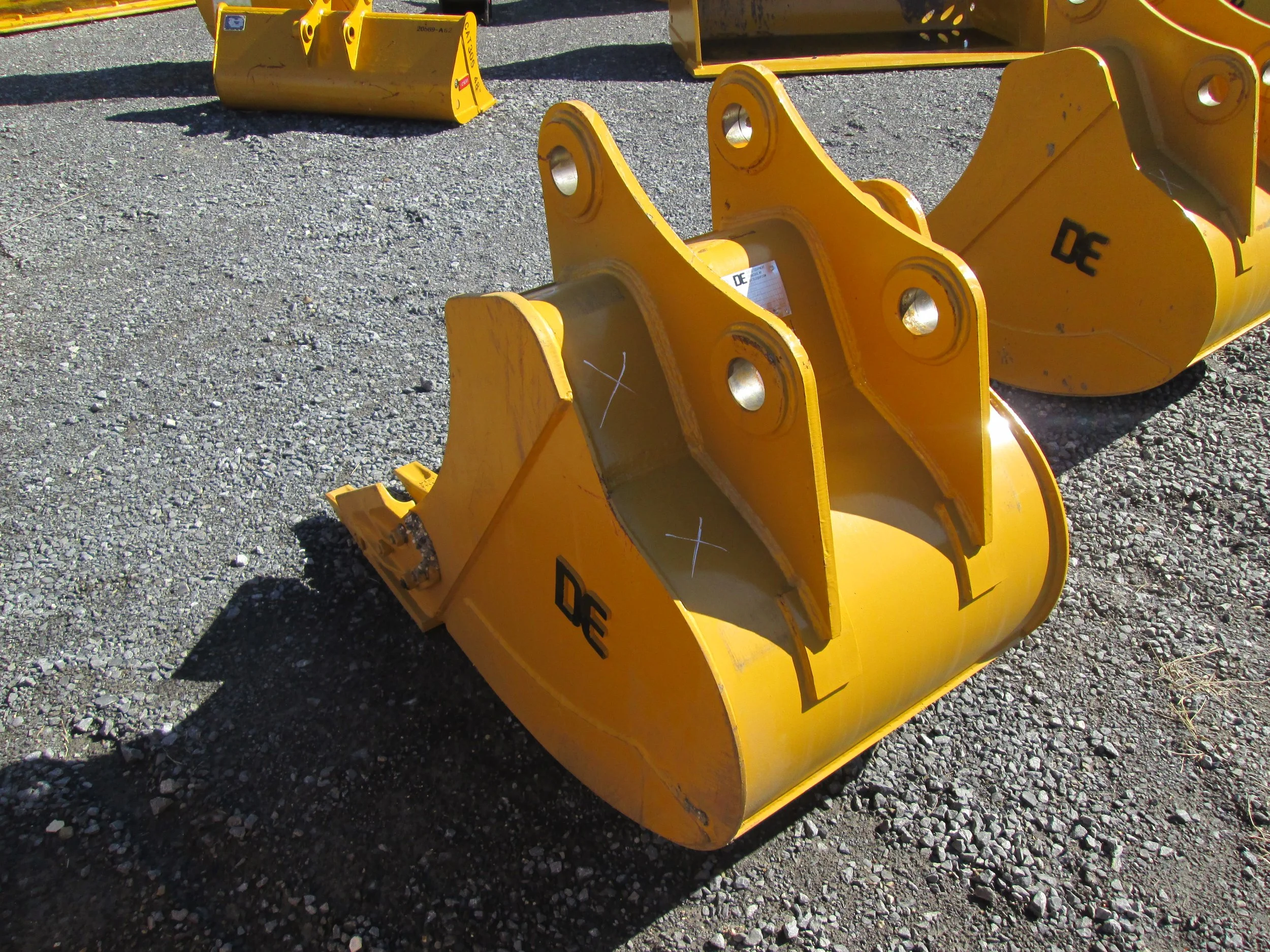 1802 30in DE Tooth Bucket (4.21.2018) a.JPG