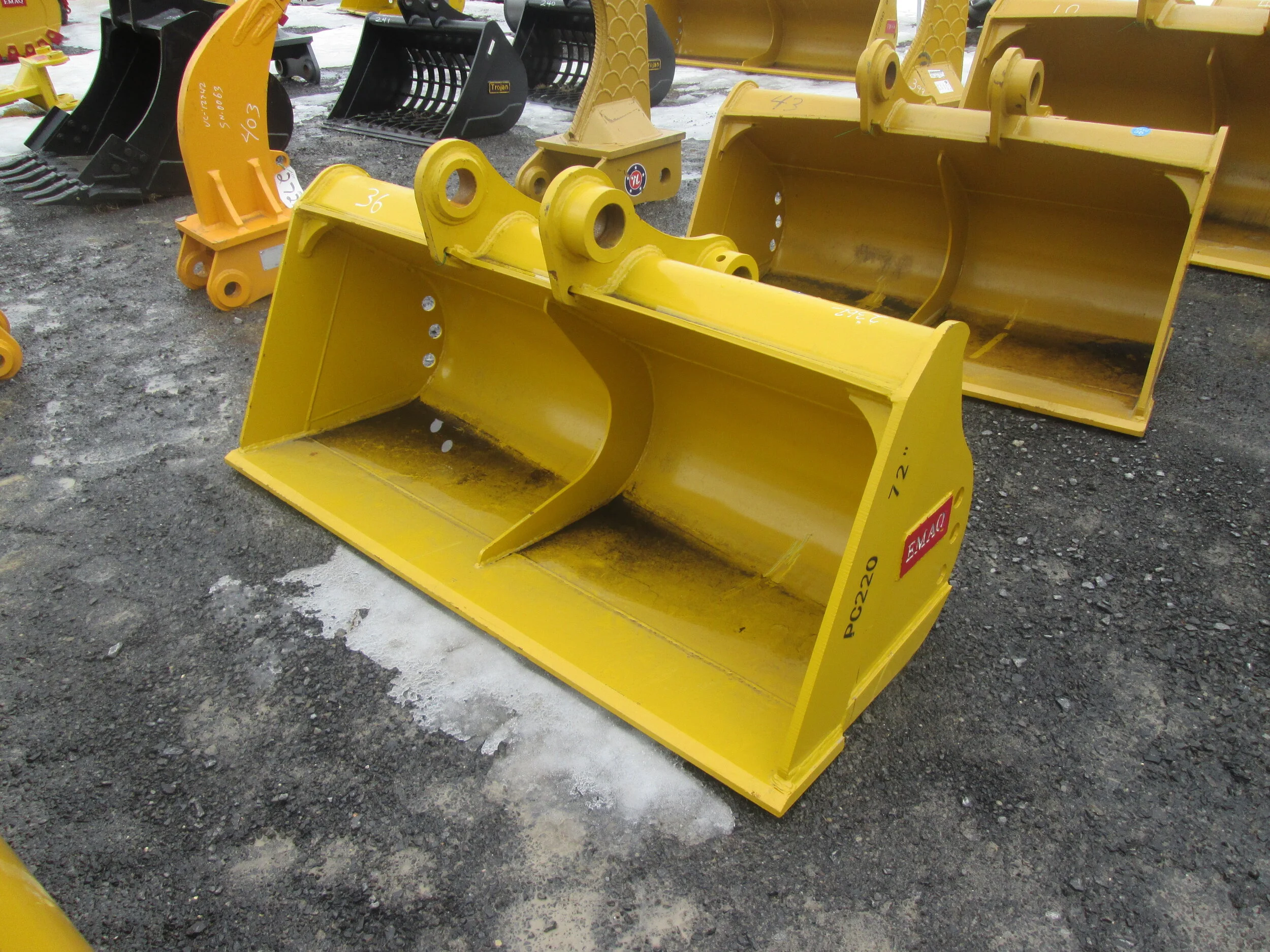 #5438-NEW 72" EMAQ Ditching Bucket Fits Komatsu PC200, Kobelco SK200 CAT320-323 Hitachi John Deere 150-200 REGULAR PRICE $5,248.95 CASH OR WIRE TRANSFER PRICE IS