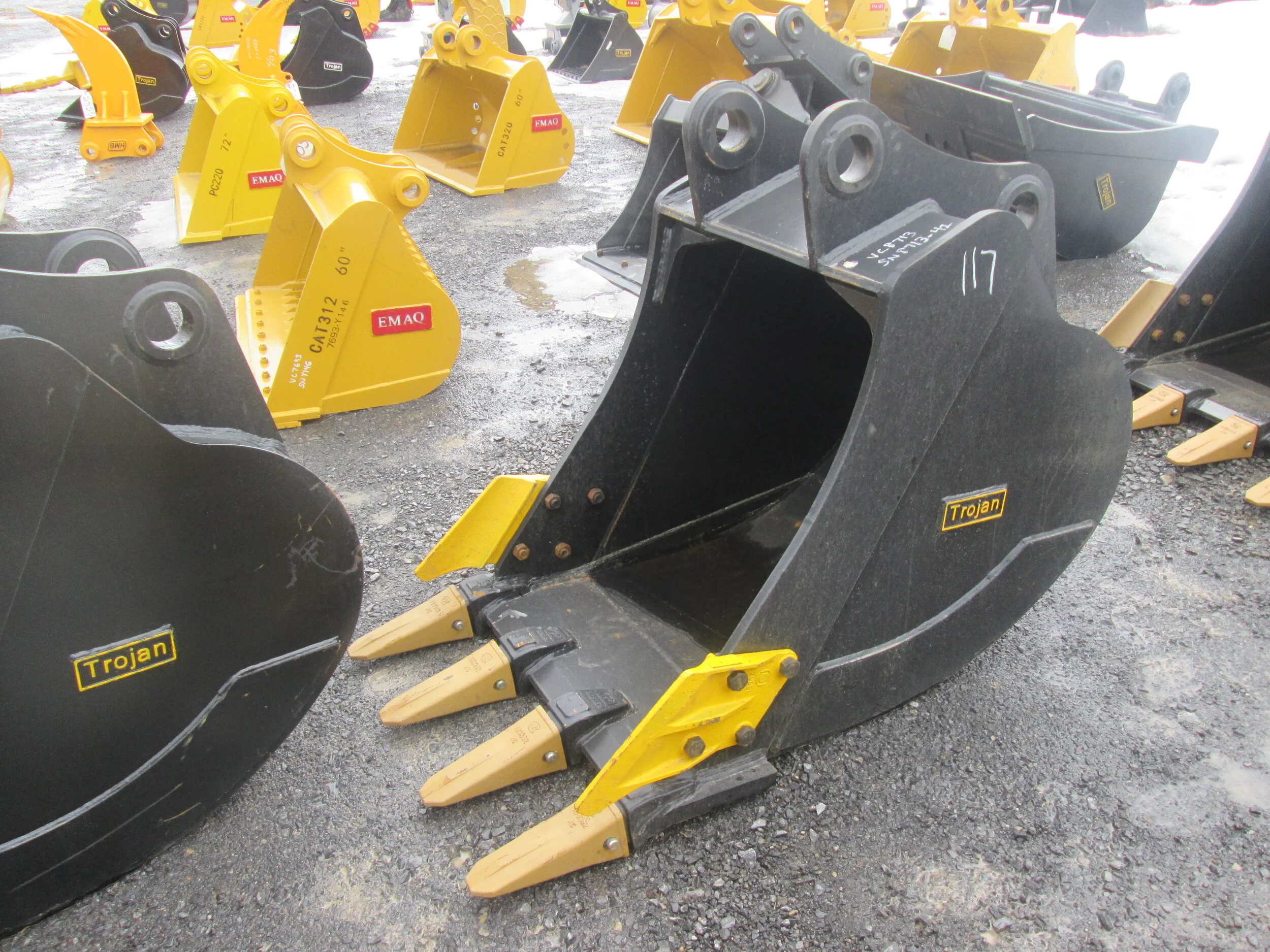 #117- New 36"  DE/Trojan Tooth Bucket  Komatsu PC200, Kobelco SK200, Hitachi - REGULAR PRICE $5,248.95 CASH OR WIRE TRANSFER PRICE IS