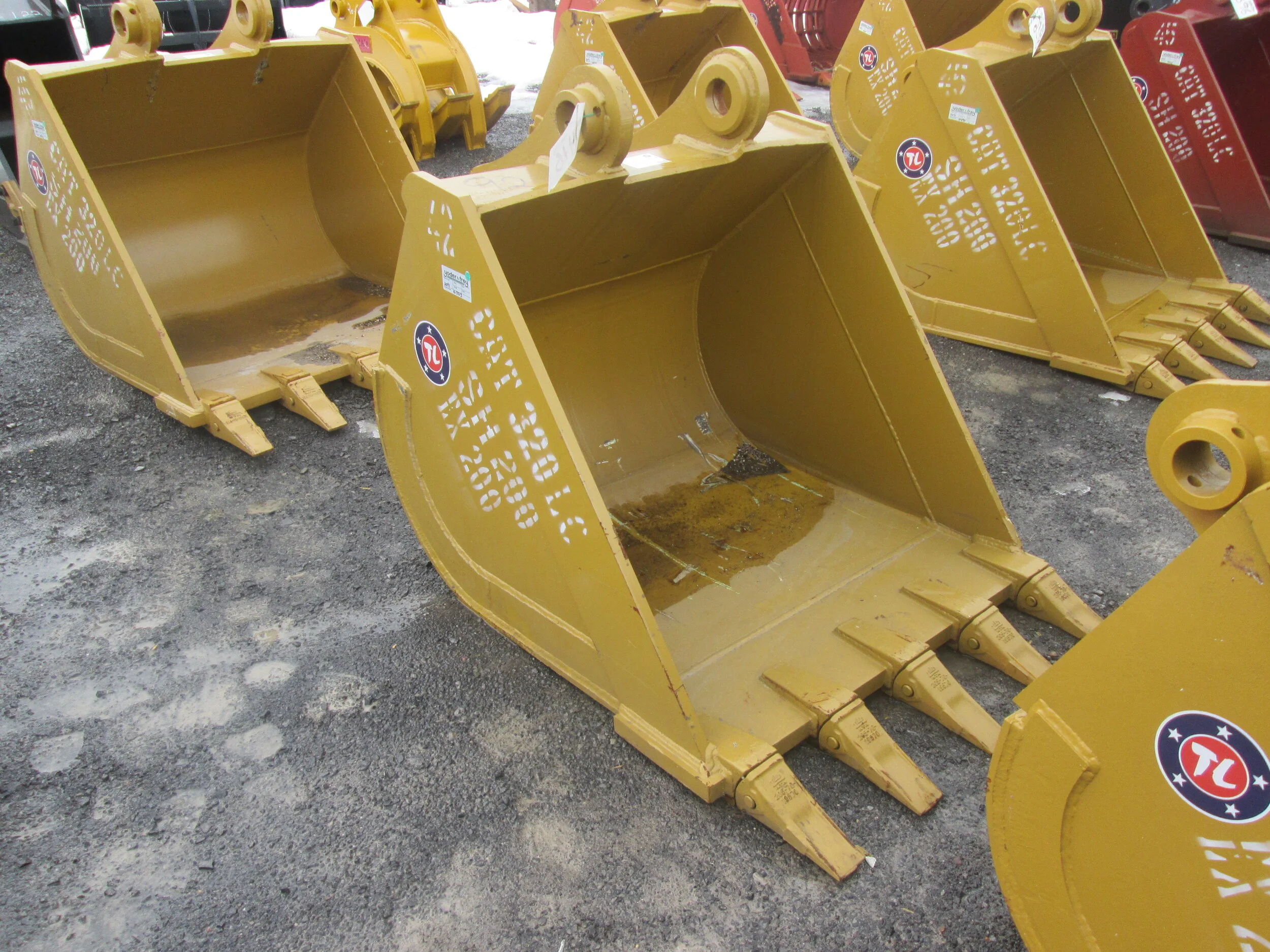 #0323- New 42" TL Tooth Bucket CAT 320-323, Hitachi, John Deere 150-200  - REGULAR PRICE $3,148.95 CASH OR WIRE TRANSFER PRICE IS