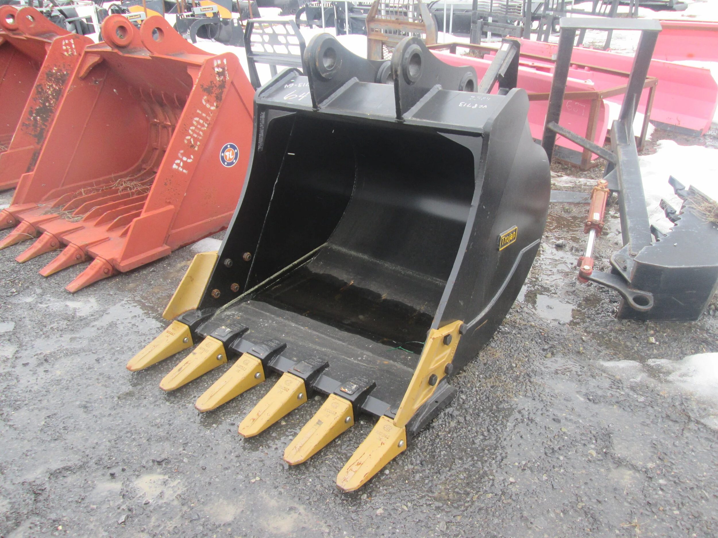 #2389- New 48" DE/Trojan Tooth Bucket CAT320, Komatsu PC220, Kobelco SK200 - REGULAR PRICE $5,248.95 CASH OR WIRE TRANSFER PRICE IS