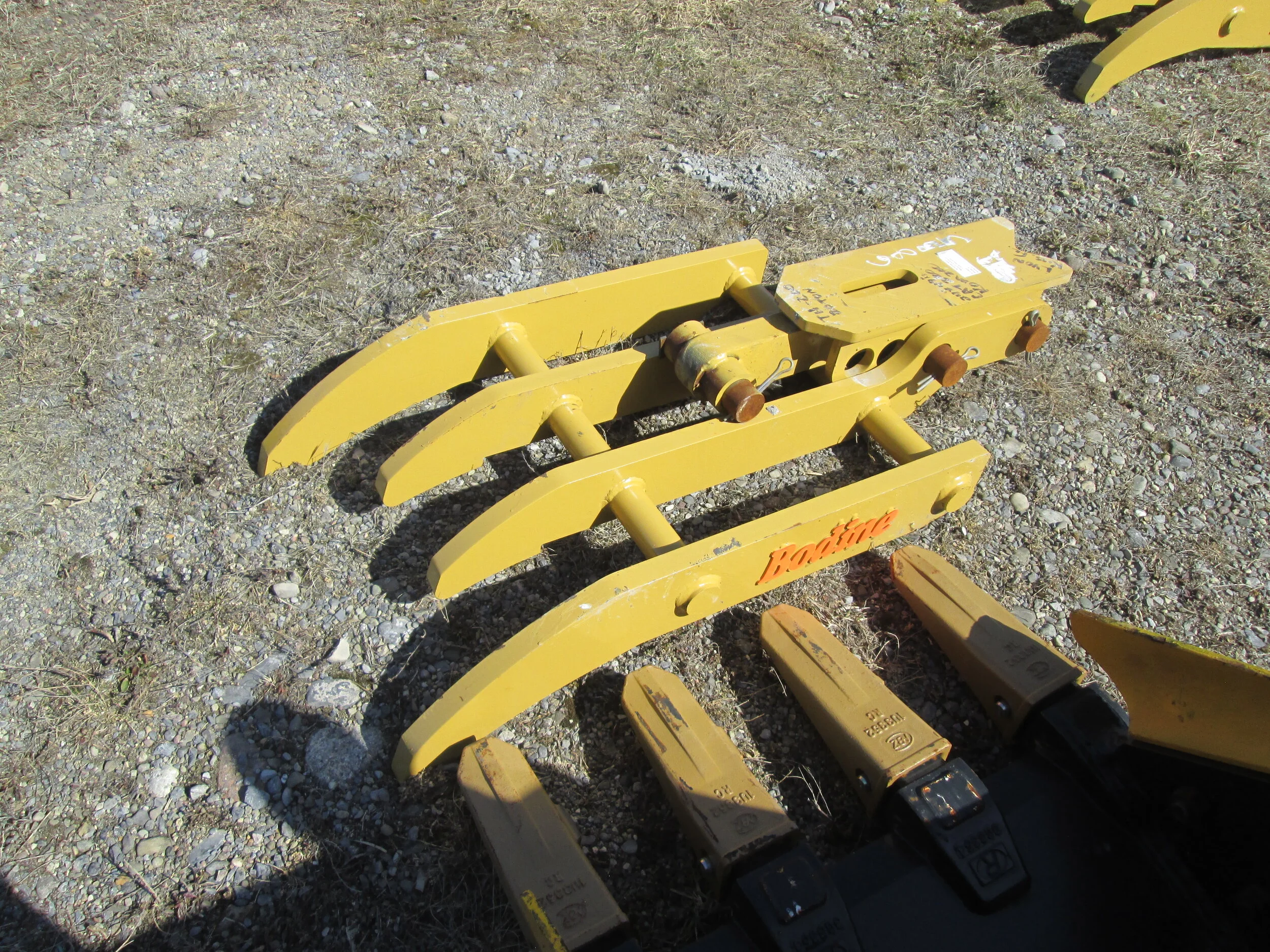#6835- NEW Bodine TH-200 4 Finger Manual Adjustable 4800 Thumb - REGULAR PRICE $2,623.95 CASH OR WIRE TRANSFER PRICE IS