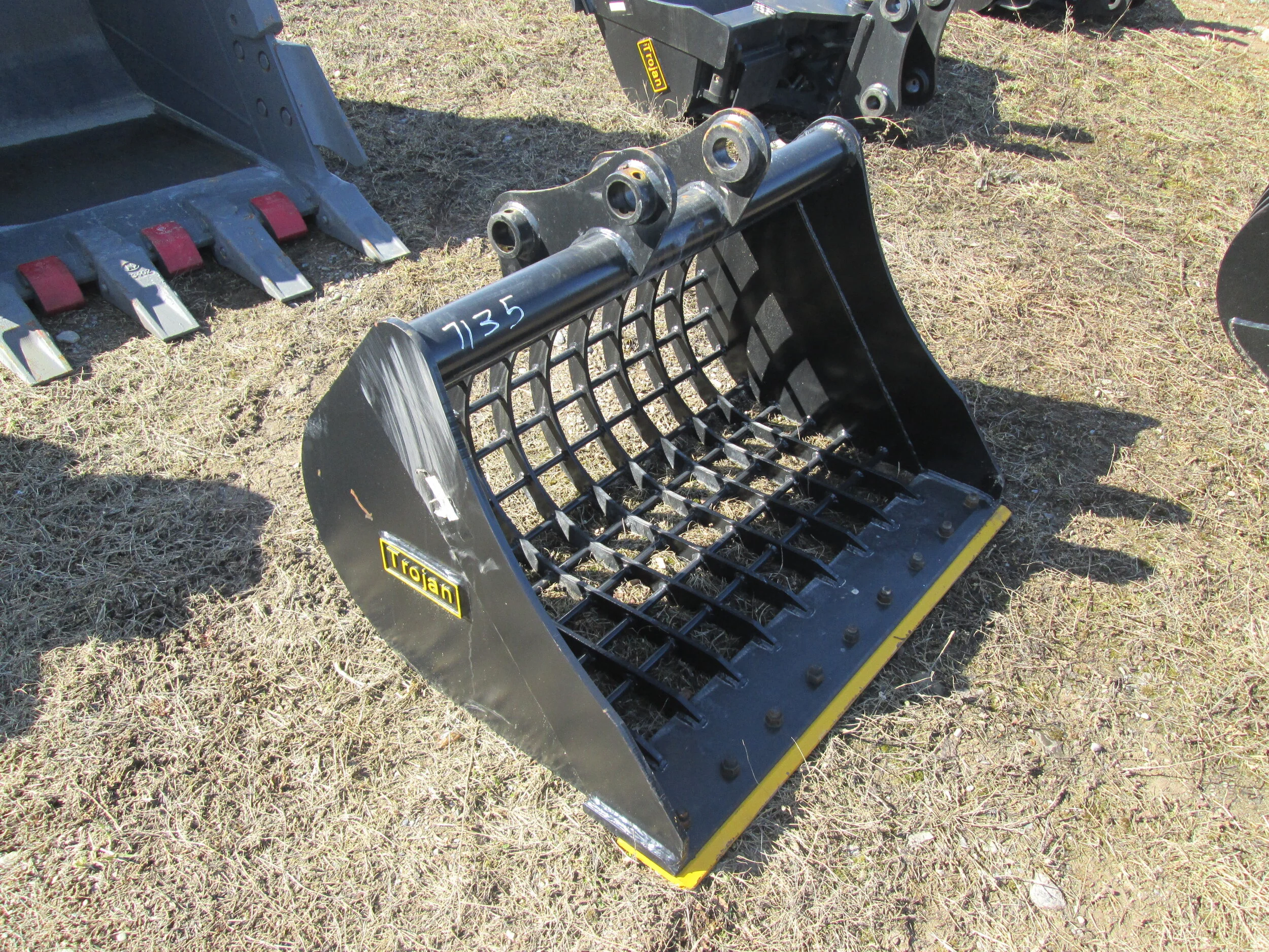 #7135-NEW 42"  DE/Trojan Skeleton Ditching Bucket, Cat 304C, Bobcat E50, Hitachi EX50 - REGULAR PRICE $4,198.95 CASH OR WIRE TRANSFER PRICE IS
