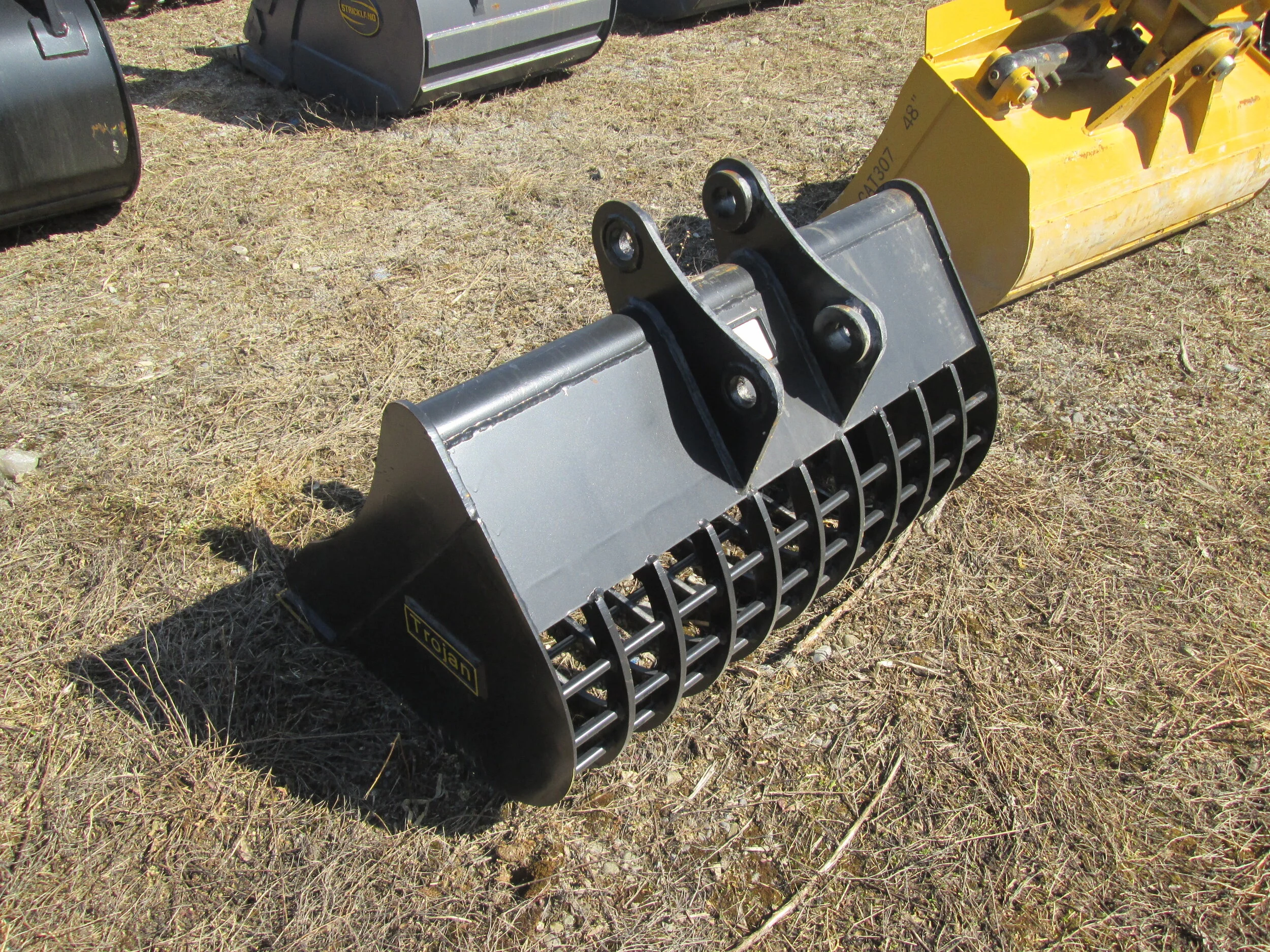 7133 42" New DE/Trojan Skeleton Ditching Bucket Cat 304C, 305C, New