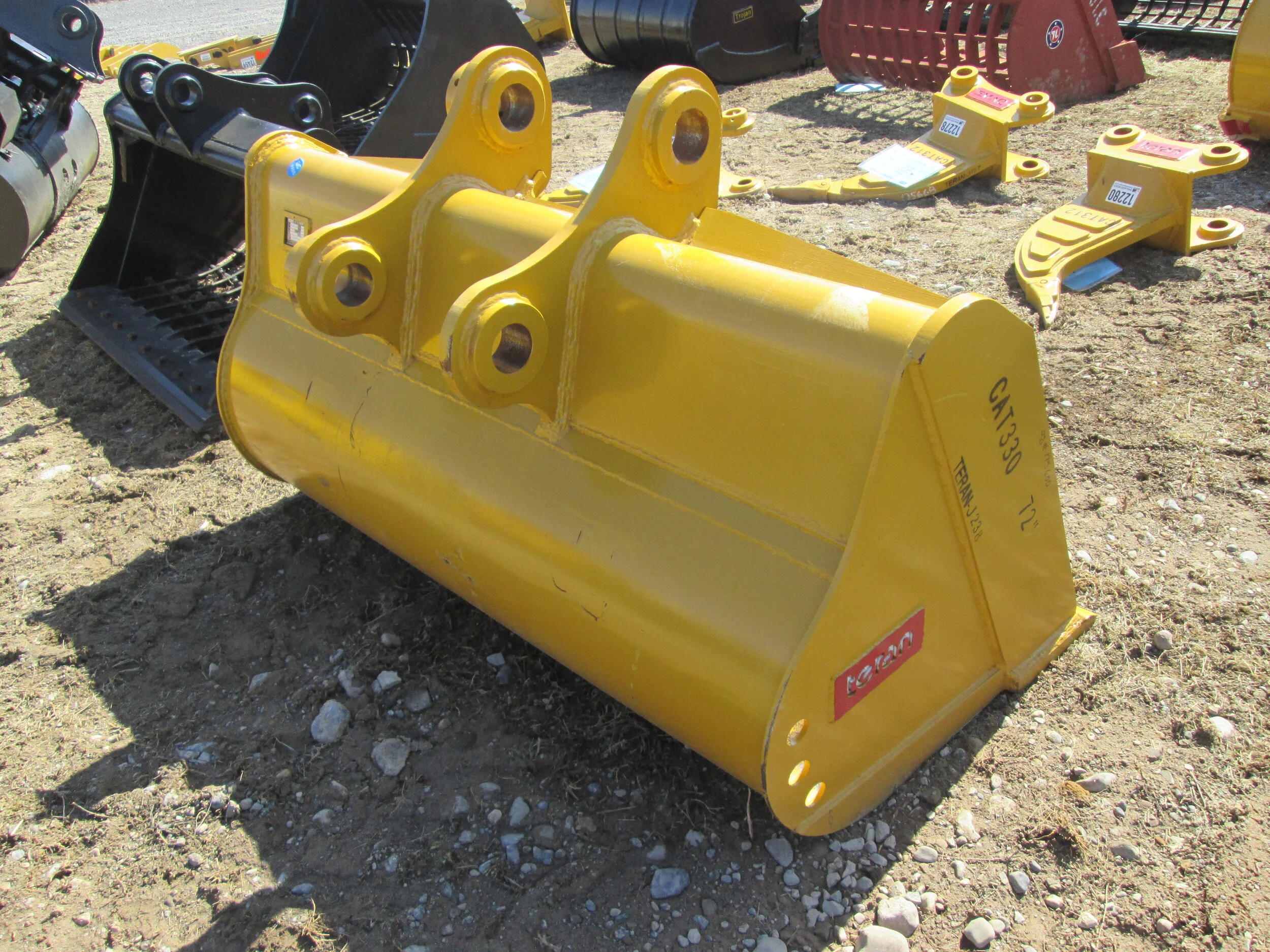 3633 NEW 72" Emaq Ditching Bucket Cat 330, 330L, 330BL, 330CL — Carroll Equipment Syracuse's