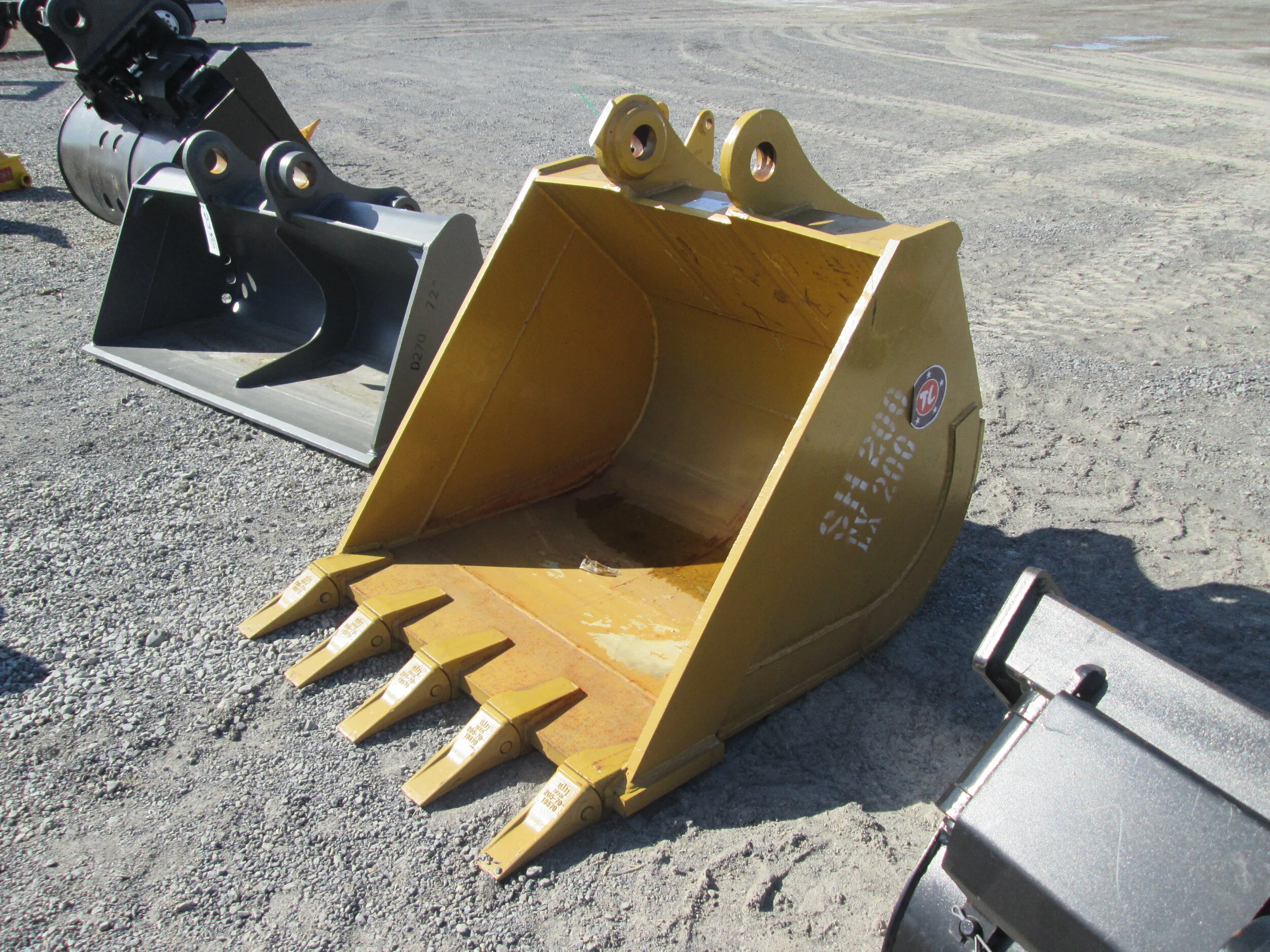#0047- New 45" TL Tooth Bucket CAT320, Hitachi EX200, John Deere JD200  - REGULAR PRICE $3,148.95 CASH OR WIRE TRANSFER PRICE IS