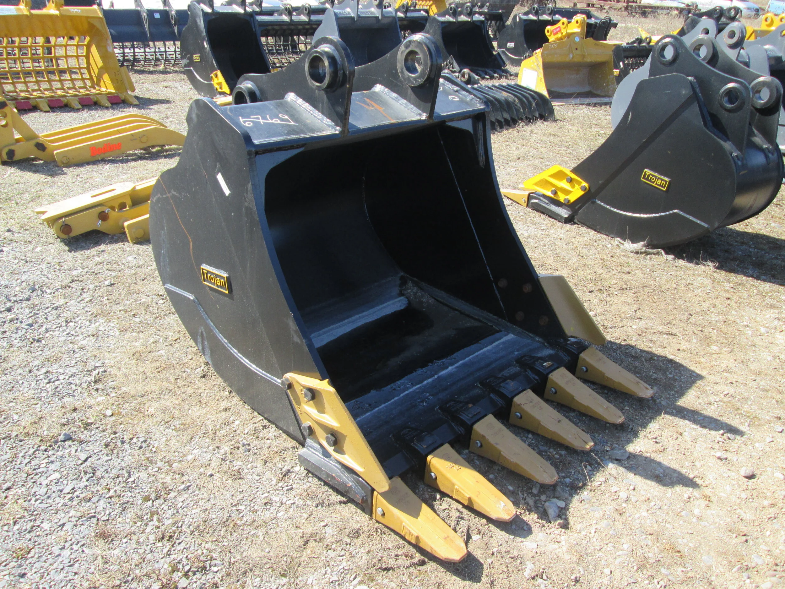 #6769- 48" NEW  DE Tooth Bucket Komatsu PC200, PC220, CAT 320-323, John Deere 150-200 - REGULAR PRICE $5,248.95 CASH OR WIRE TRANSFER PRICE IS