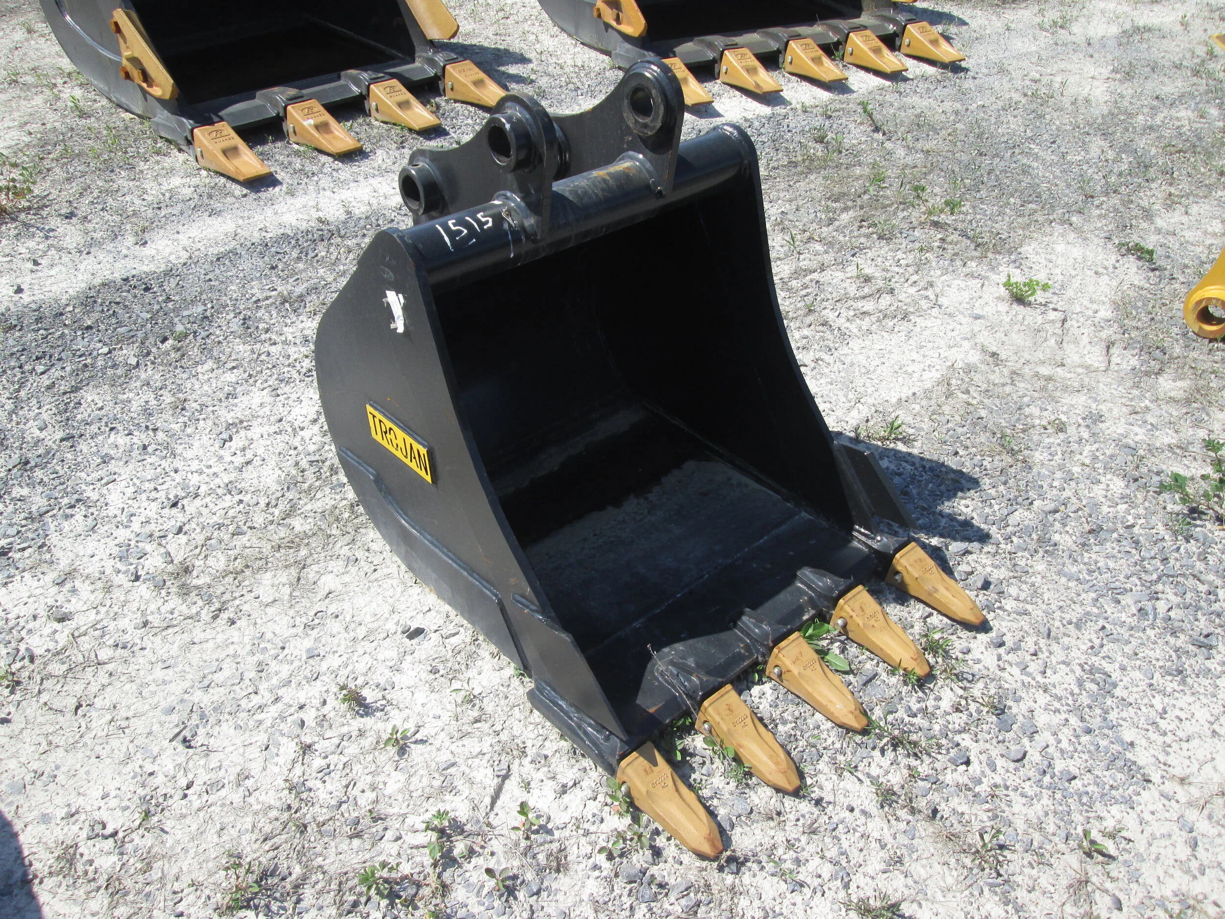 #1515- New 30" DE/Trojan Tooth Bucket CAT307D, Komatsu PC 60, Kobelco SK60 - REGULAR PRICE $2,623.95 CASH OR WIRE TRANSFER PRICE IS