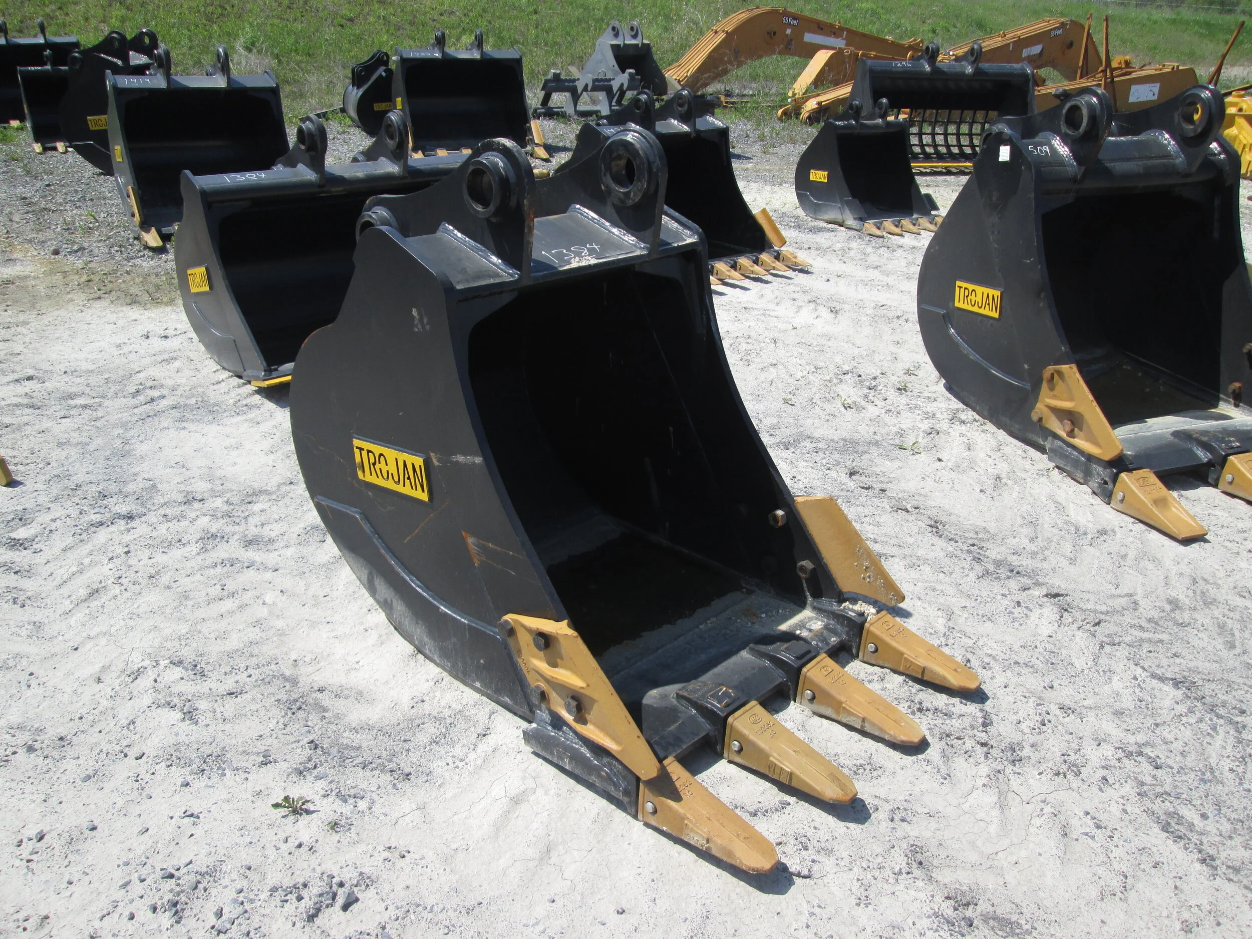 #1384- New 36" DE/Trojan  Tooth Bucket  CAT 320, PC 200, HITACHI 200 - REGULAR PRICE $2,623.95 CASH OR WIRE TRANSFER PRICE IS