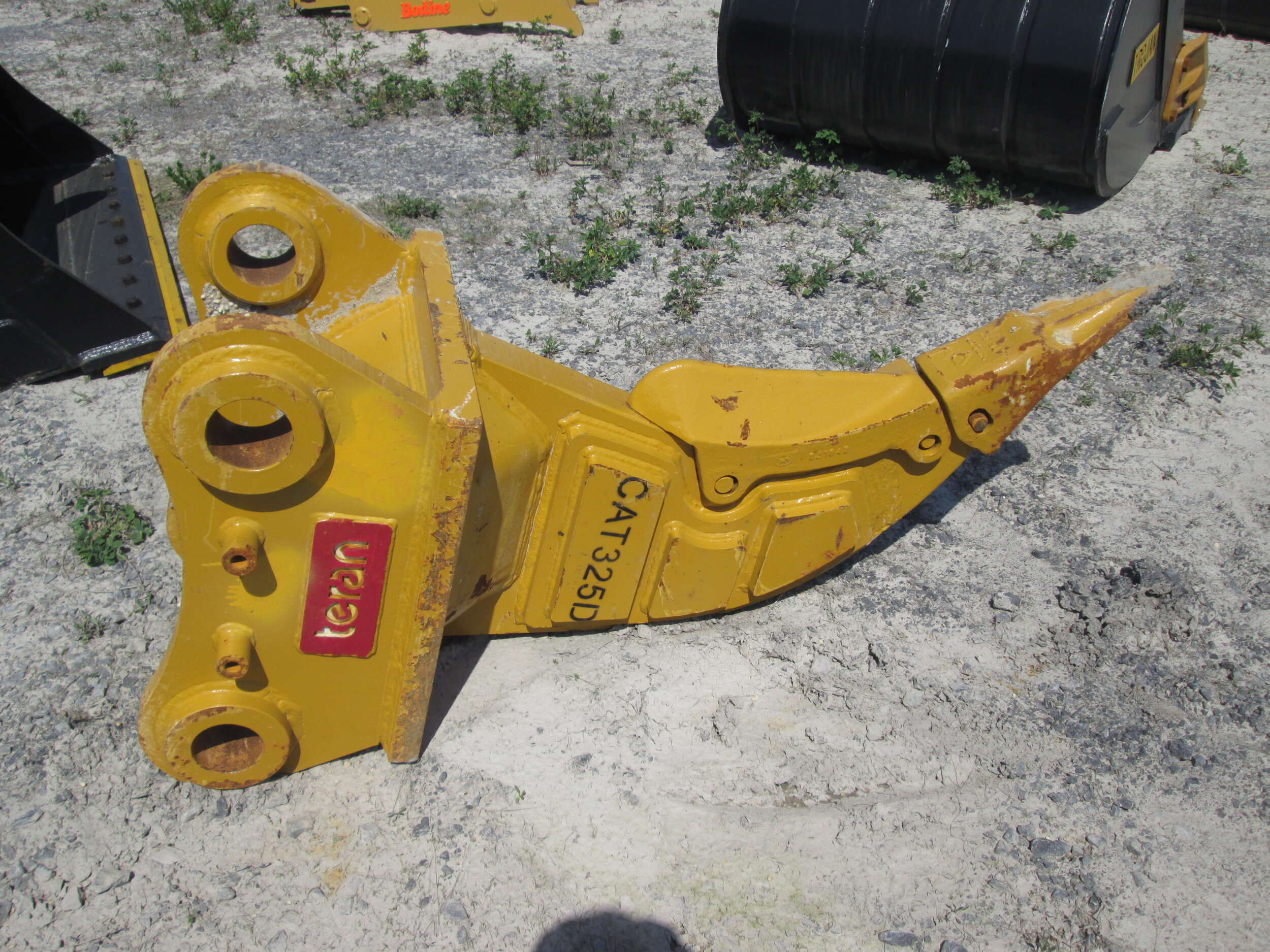 #2571- NEW EMAQ Ripper CAT325D   - REGULAR PRICE $5,248.95 CASH OR WIRE TRANSFER PRICE IS