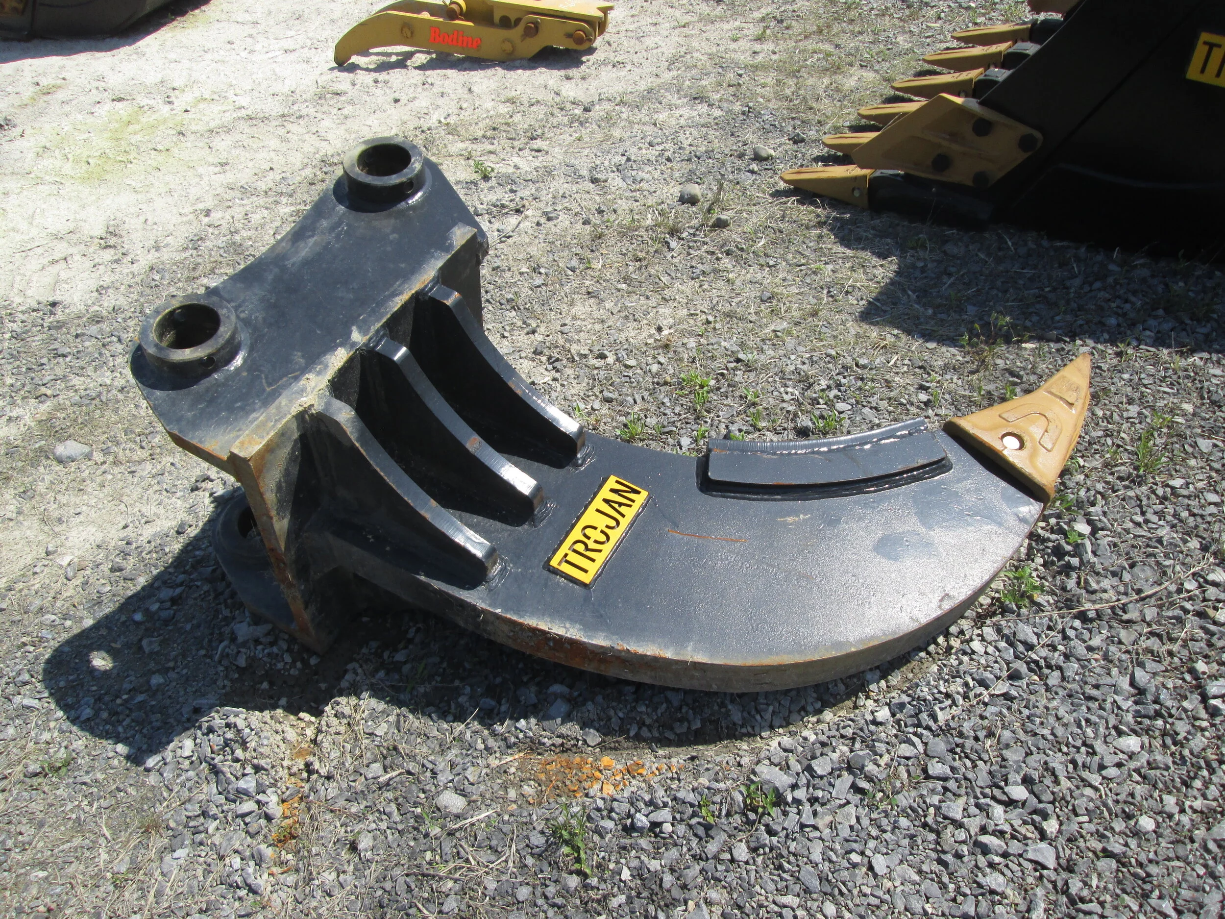 #1284- NEW Trojan Ripper Hitachi EX220, Komatsu PC300, John Deere JD220 ...