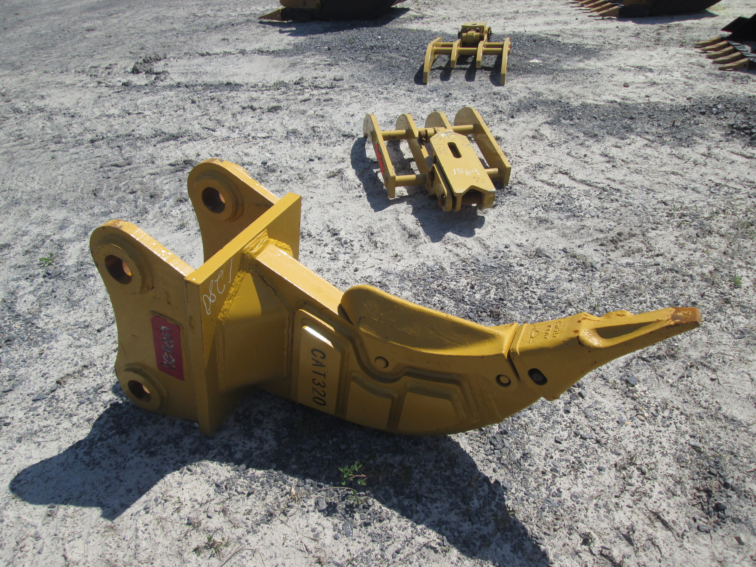 #6300- NEW EMAQ Ripper CAT 320-323 Hitachi John Deere 150-200 - REGULAR PRICE $4,723.95 CASH OR WIRE TRANSFER PRICE IS