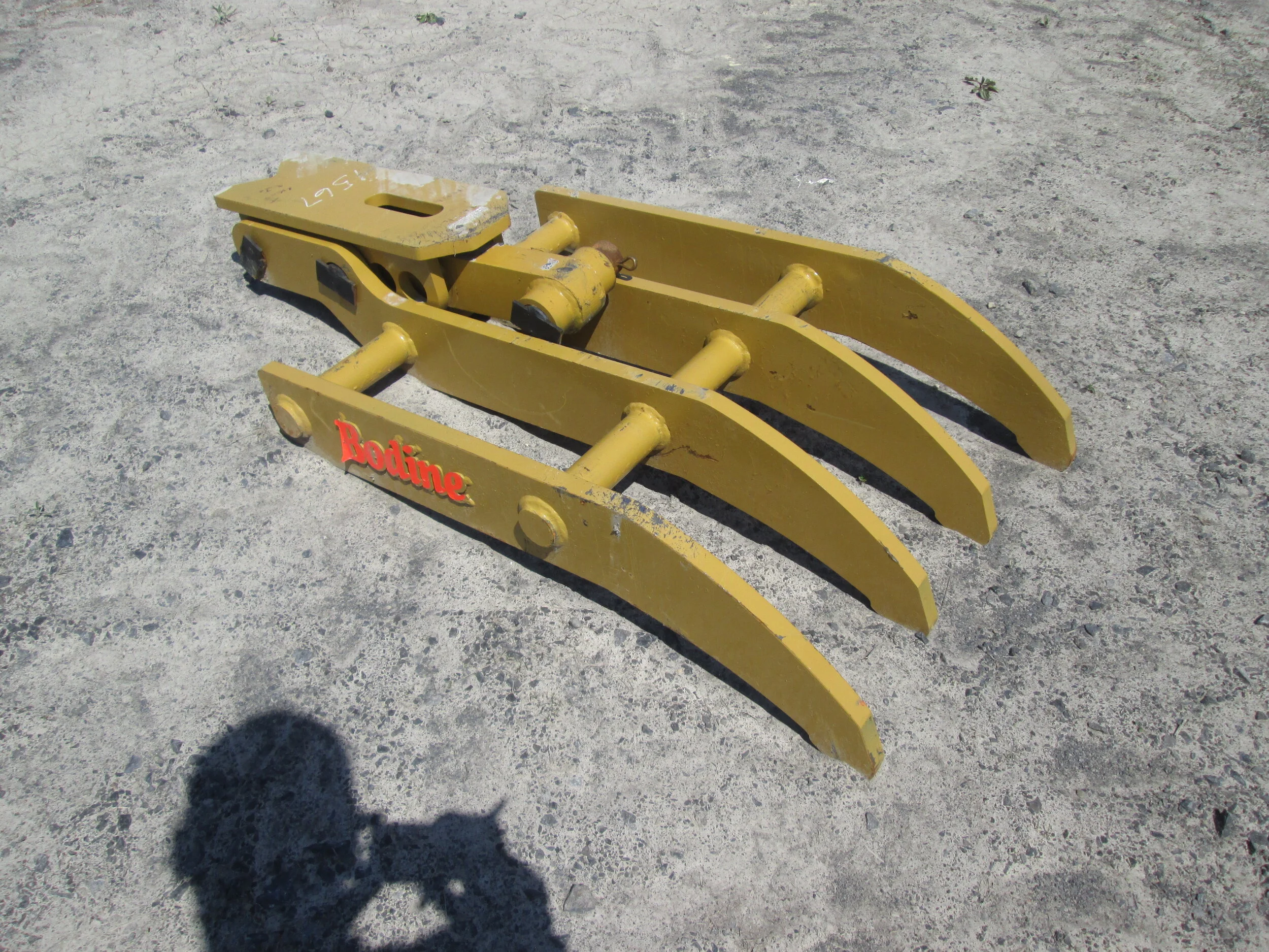 #1567- NEW Bodine 4 Finger Adjustable Manual Thumb- 4800 - REGULAR PRICE $2,623.95 CASH OR WIRE TRANSFER PRICE IS