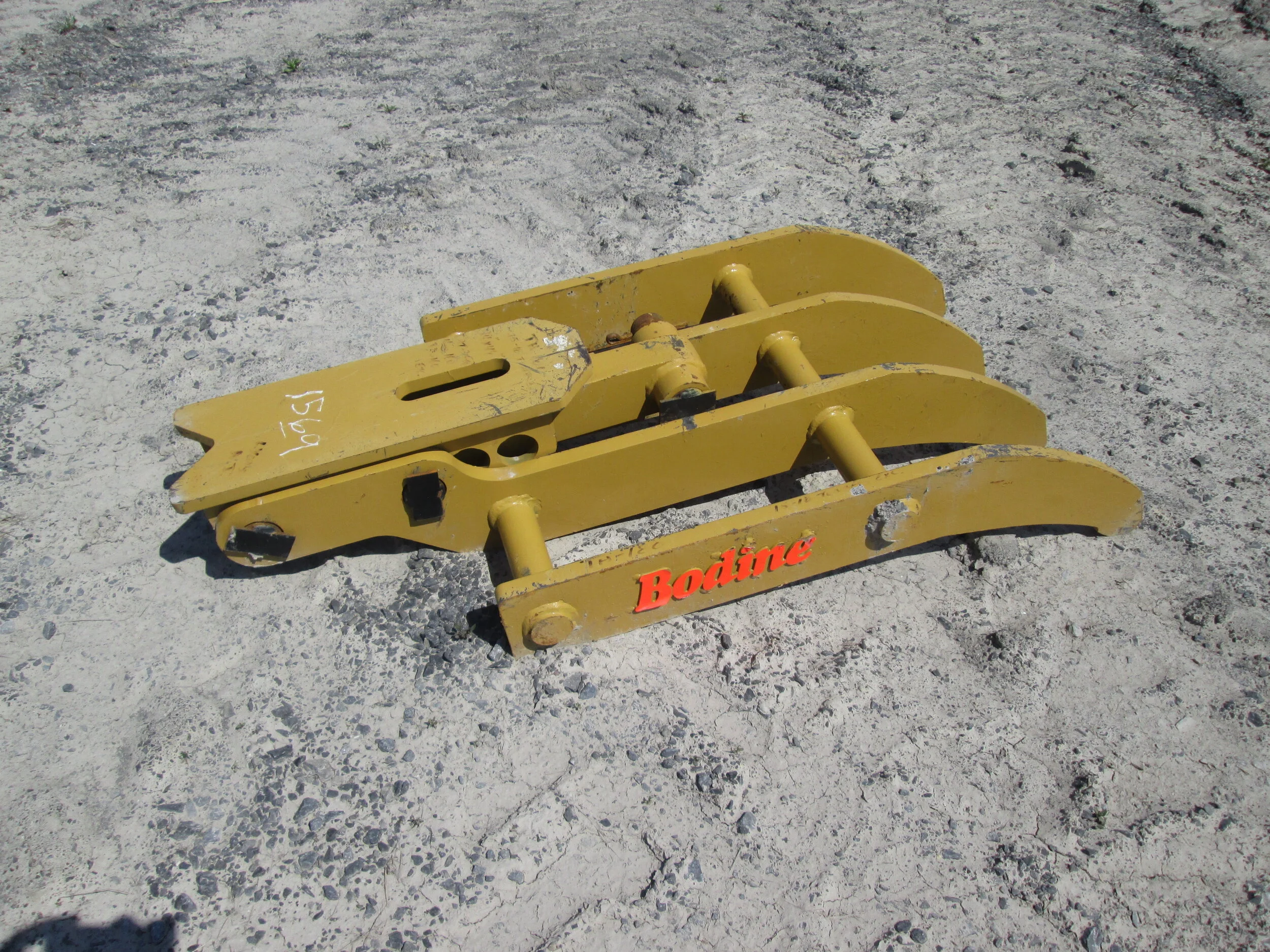 #1569- NEW Bodine 4 Finger Adjustable Manual Thumb-4800  - REGULAR PRICE $1,783.95 CASH OR WIRE TRANSFER PRICE IS