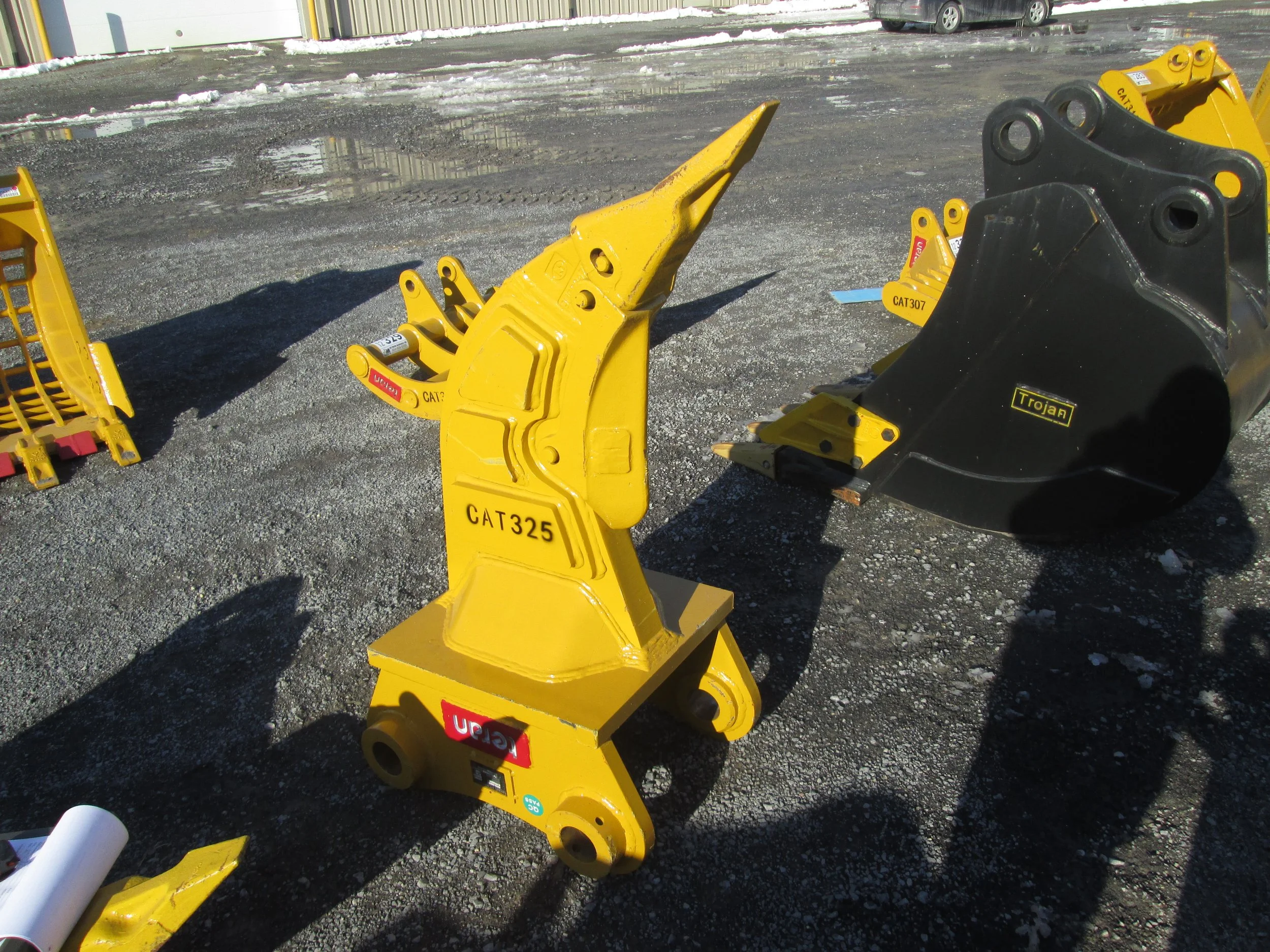 #7892- New EMAQ Ripper for CAT325, 325L, 325BL - REGULAR PRICE $5,248.95 CASH OR WIRE TRANSFER PRICE IS