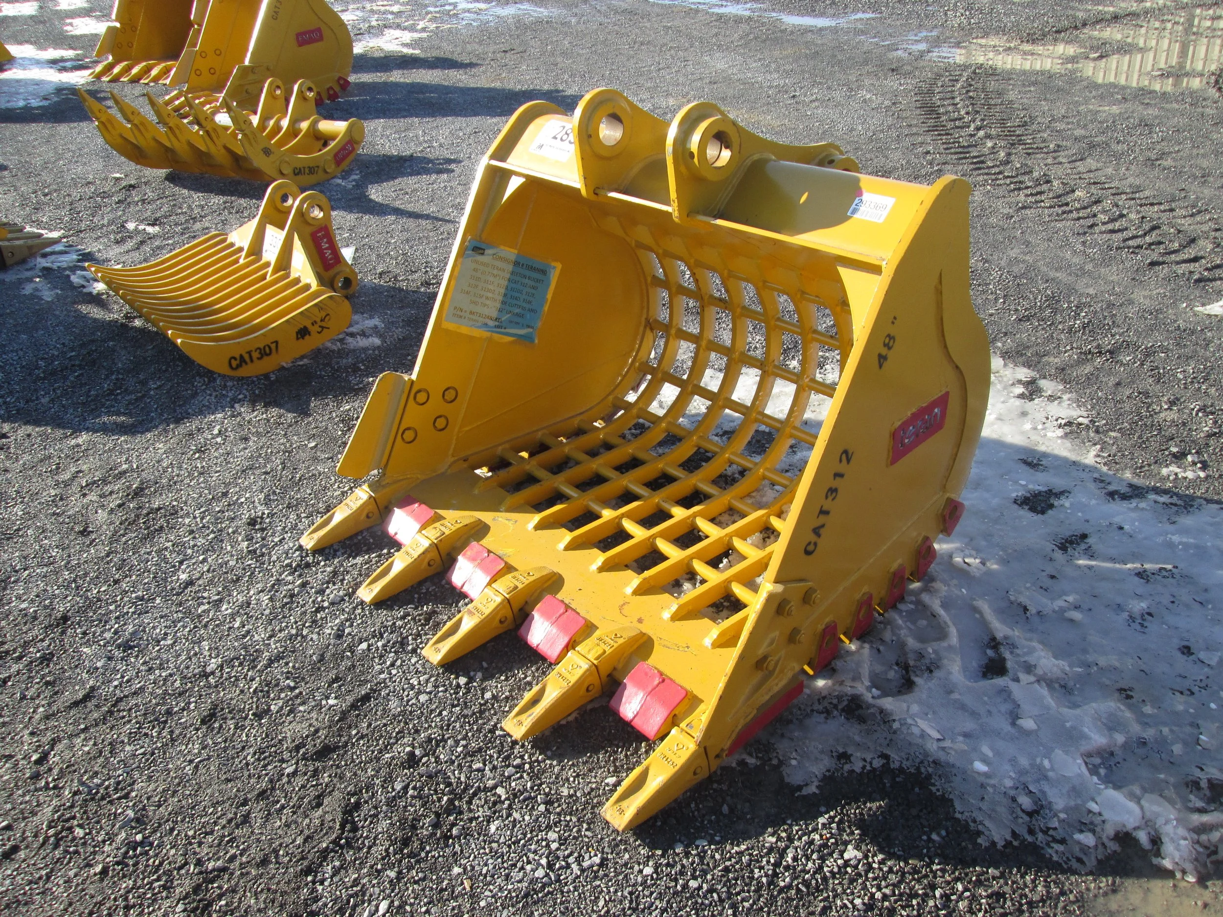 Skeleton Tooth Buckets — Carroll Equipment - CNY'S Best Place For ...