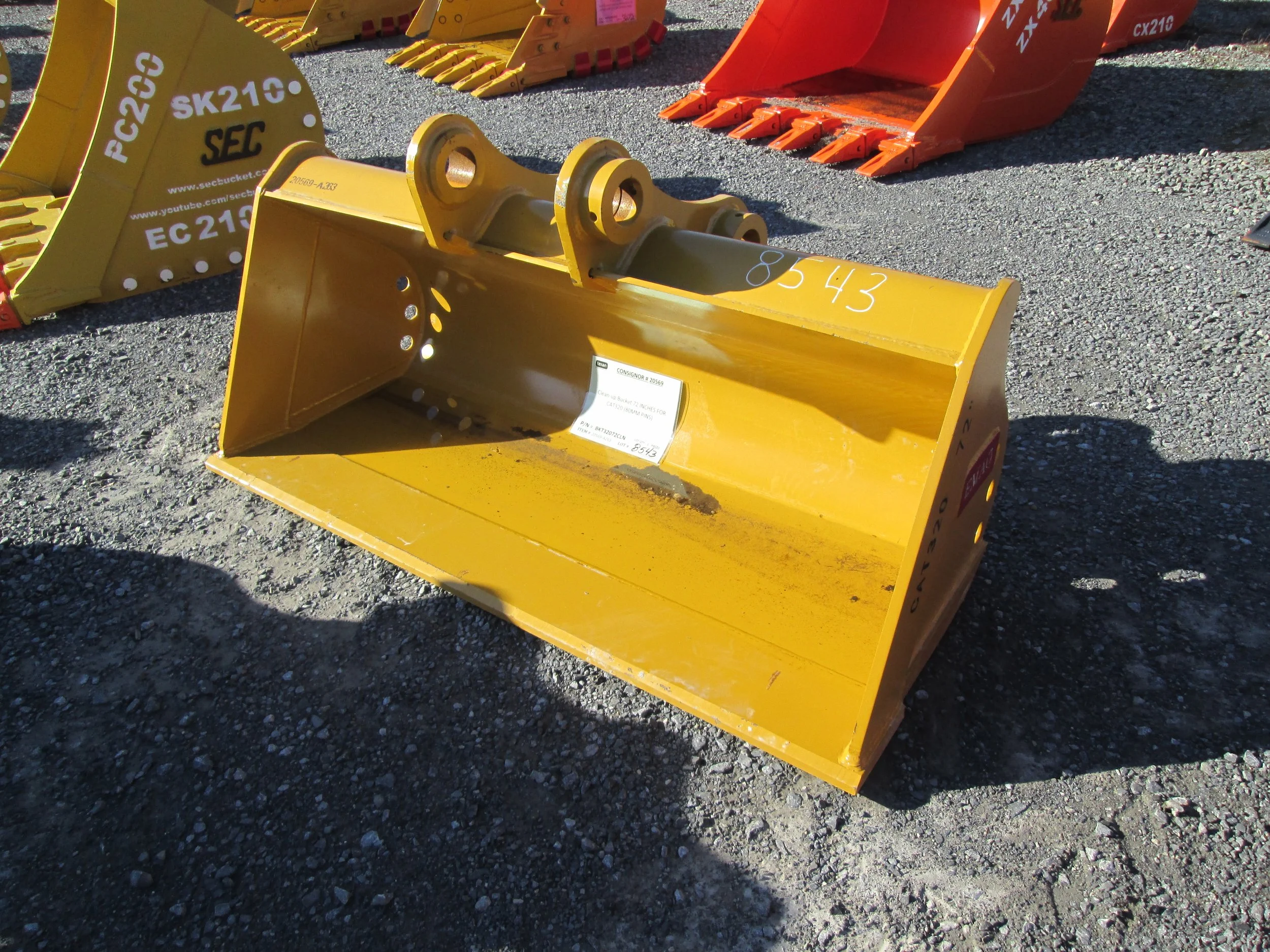 6056 72" NEW EMAQ DITCHING BUCKET CAT 320323 Hitachi John Deere 150