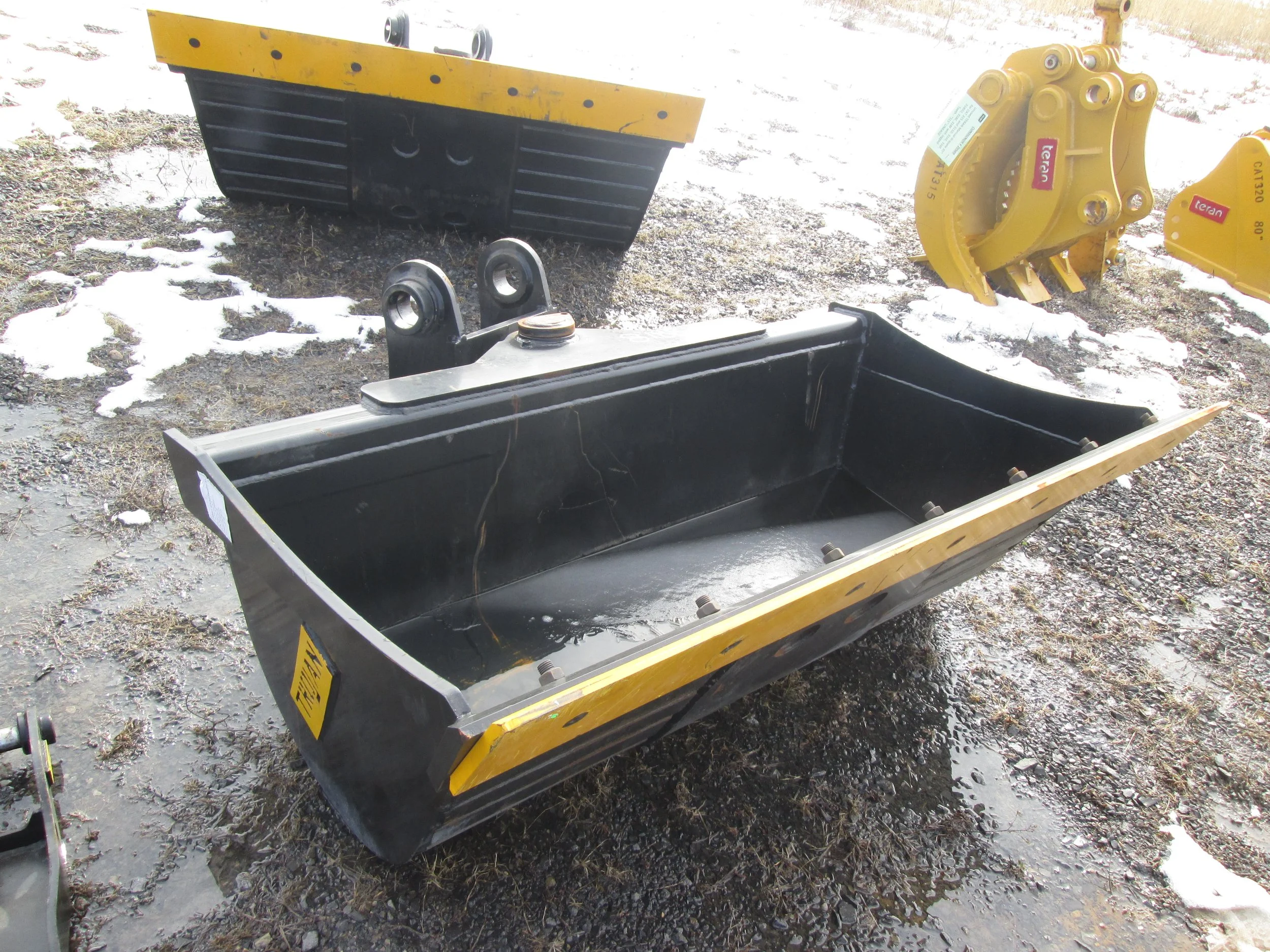 #8188 - 72" NEW Trojan Hydraulic Tilt Ditching Bucket  Komatsu PC200, Hitachi EX200, CAT 320 -REGULAR PRICE $8,398.95 CASH OR WIRE TRANSFER PRICE IS