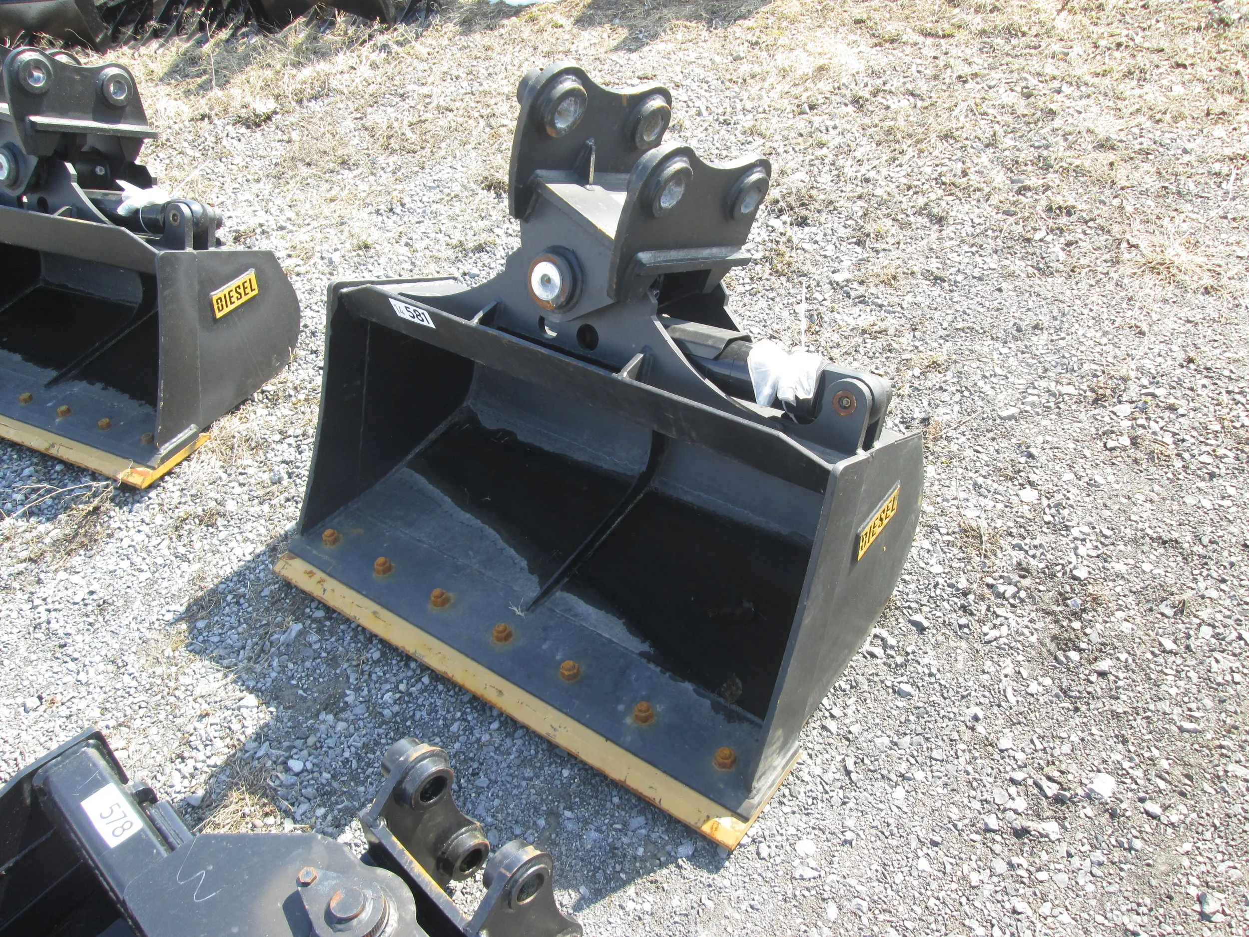 #14581- New 42" TROJAN HYDRAULIC TILT DITCHING BUCKET CAT 304C - REGULAR PRICE $4,198.95 CASH OR WIRE TRANSFER PRICE IS