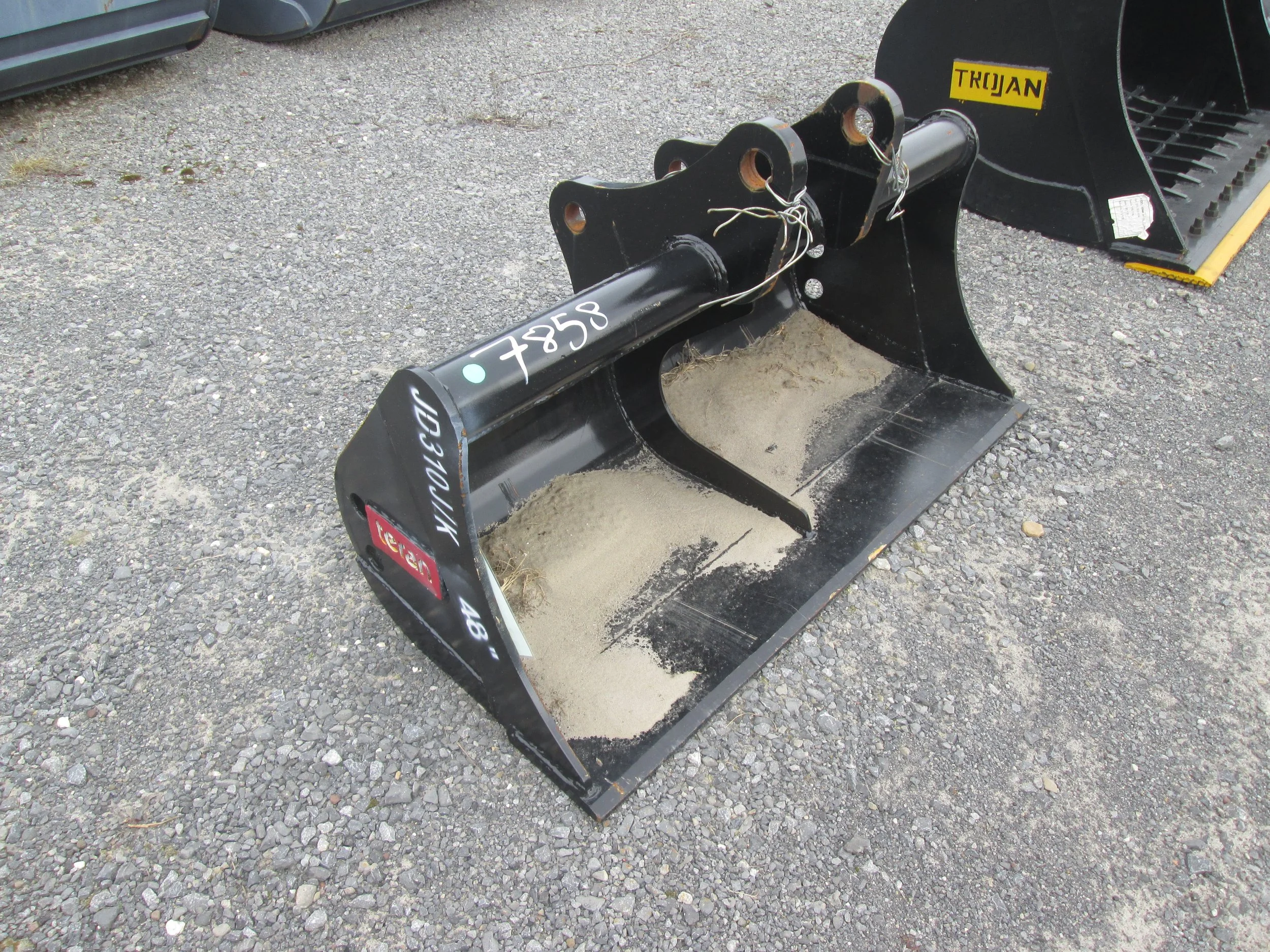 4955 48" NEW TERAN DITCHING BUCKET JOHN DEERE 310J, 310K BACKHOE