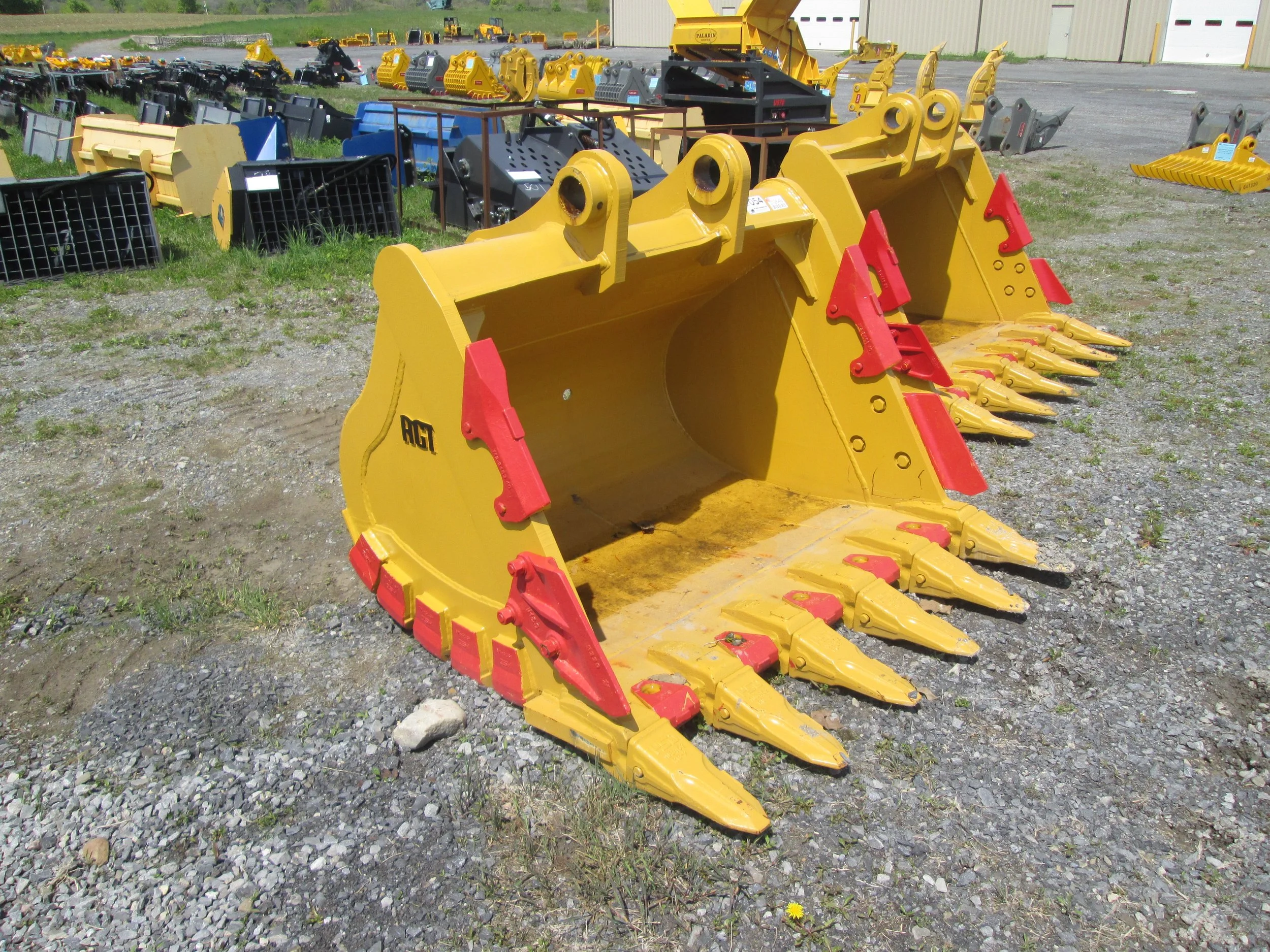 0901E 60" NEW AGT HD TOOTH BUCKET CAT 336D — Carroll Equipment CNY
