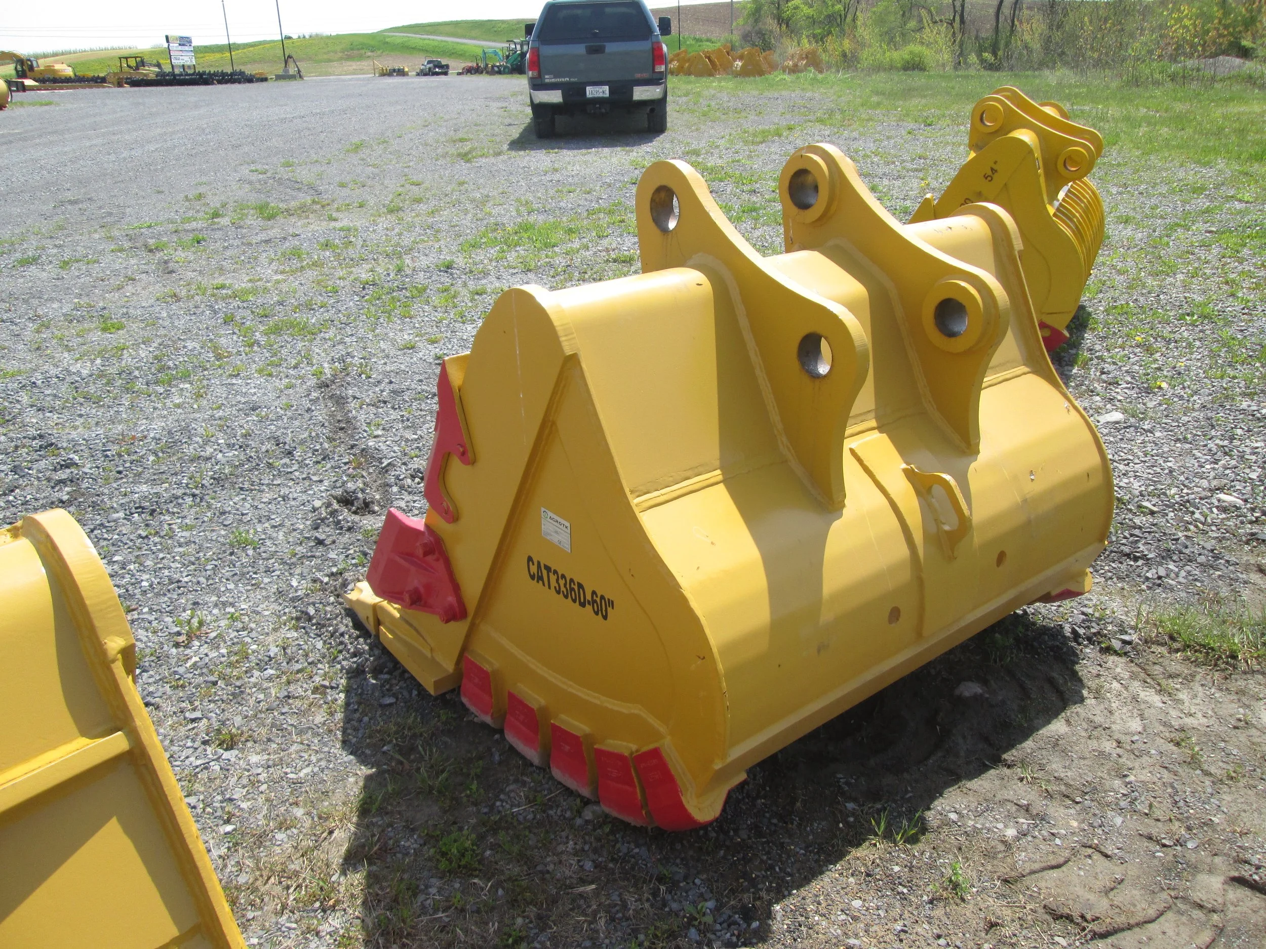 0901E 60" NEW AGT HD TOOTH BUCKET CAT 336D — Carroll Equipment CNY