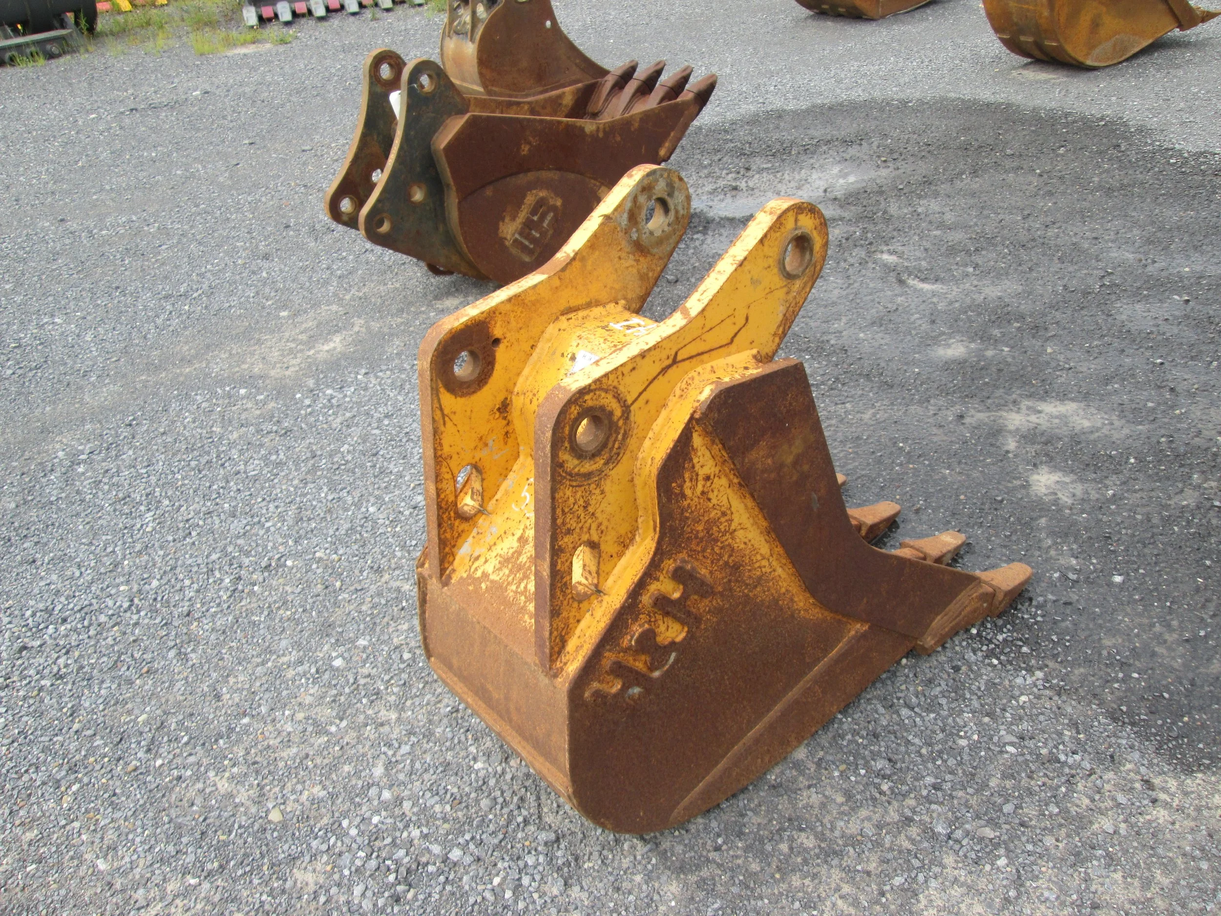  8282 18" Used H&H HD Tooth Bucket, John Deere 310G Backhoe — Carroll Equipment CNY'S Best