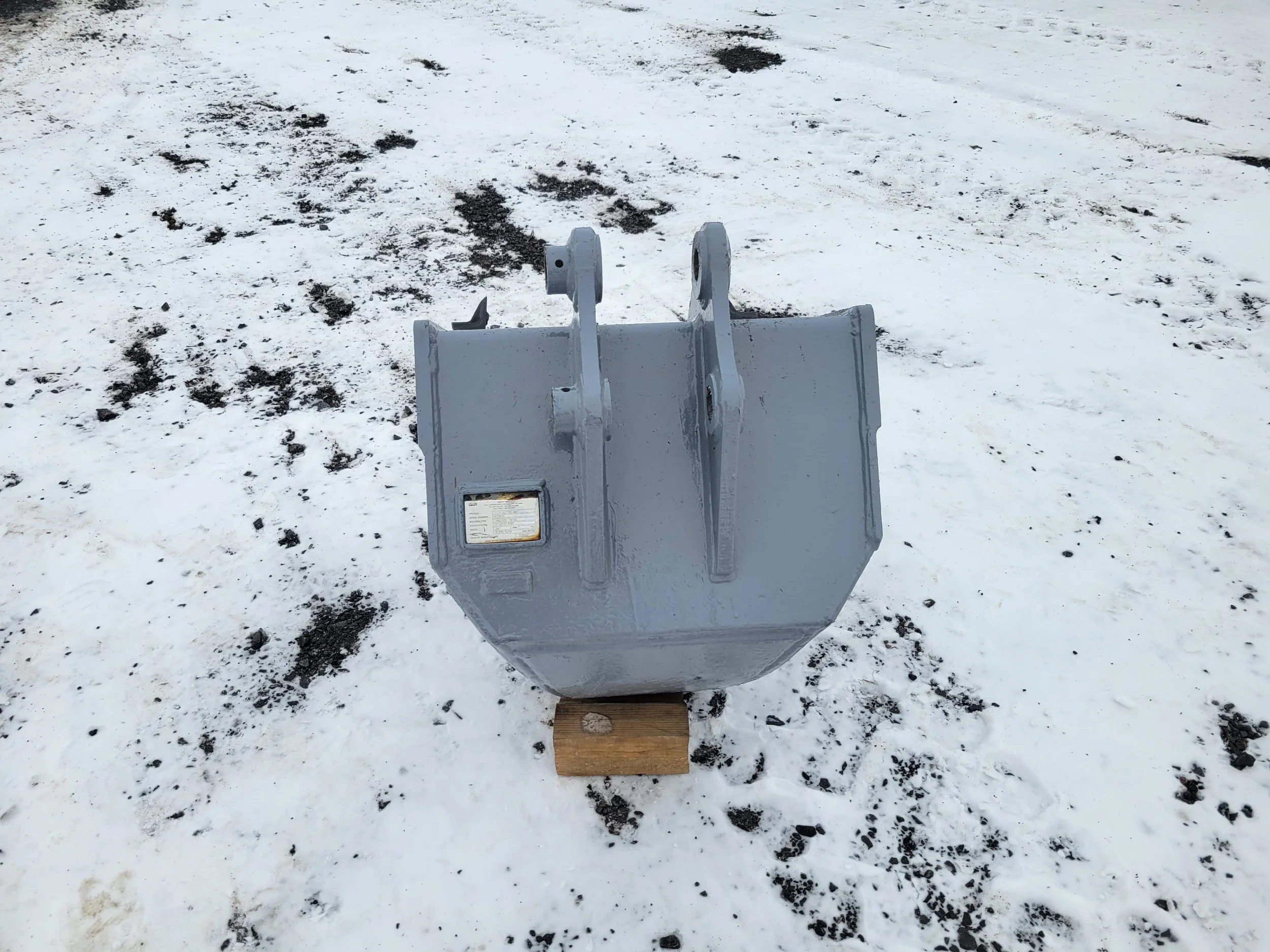 3620 24" Geith Tooth VBucket Takeuchi TB135 — Carroll Equipment