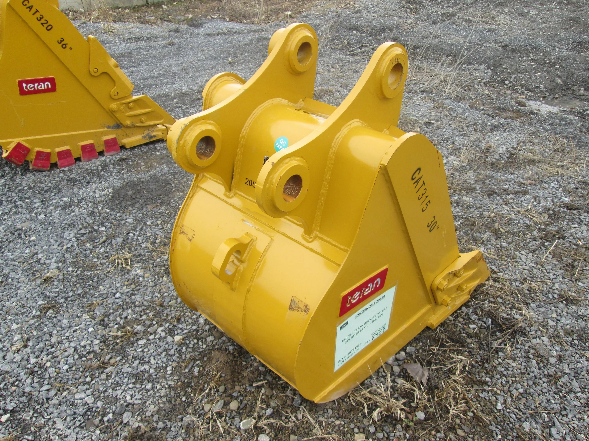 2339 EMAQ 30in Tooth Bucket (3.21.19) a.JPG