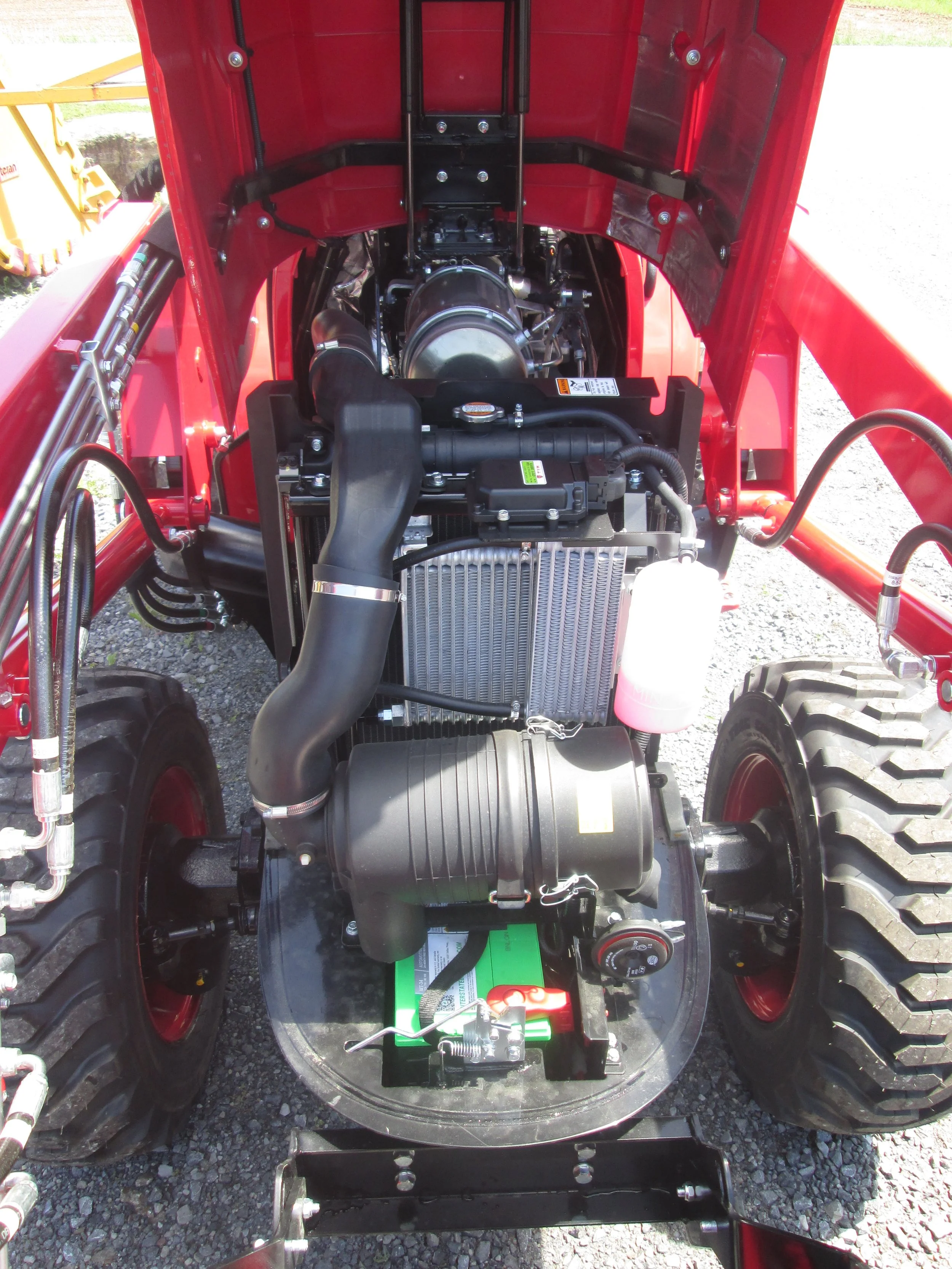 TYM T474 HST (1).JPG