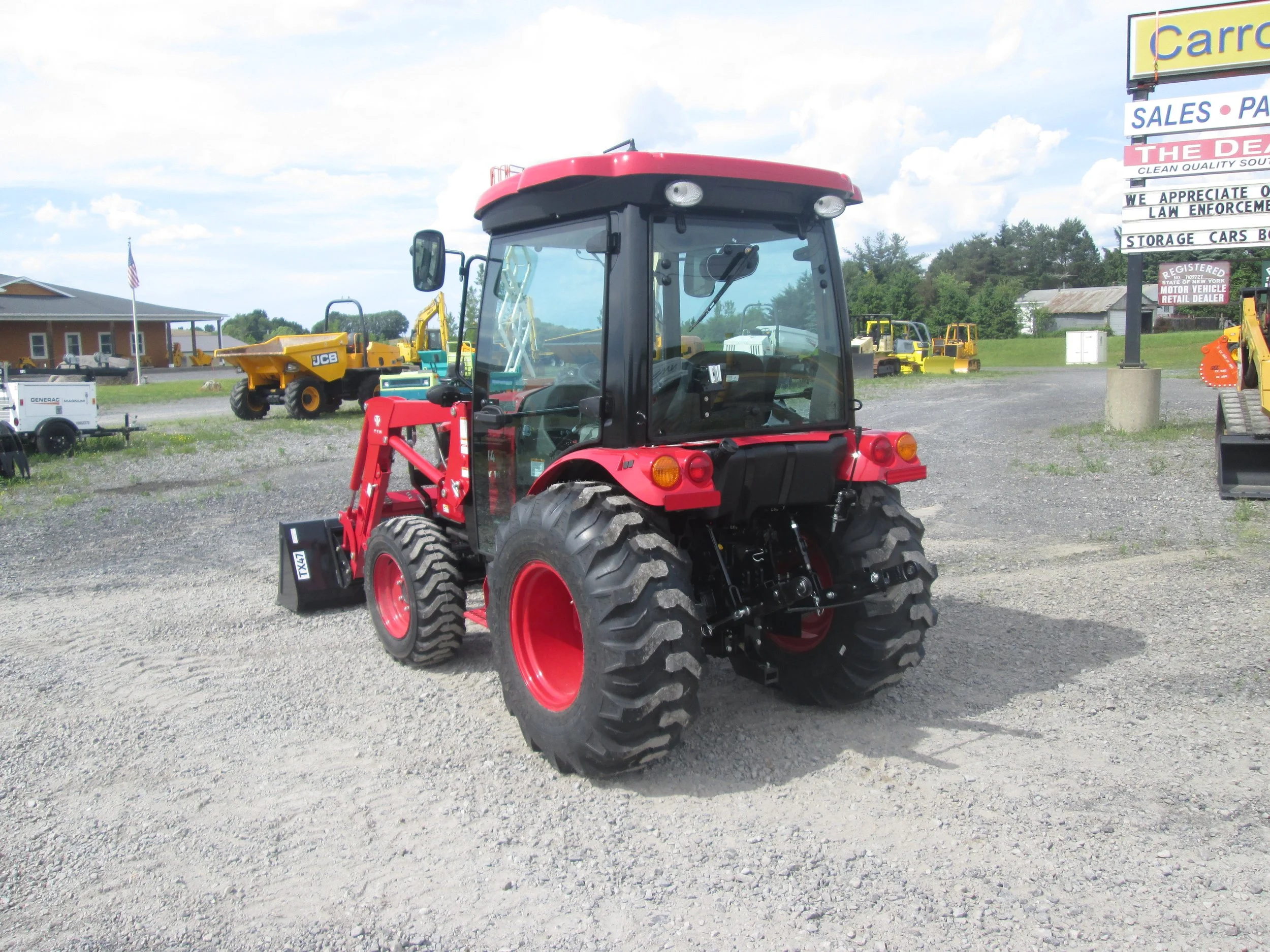 TYM T474 HST CAB (24)#0072.JPG