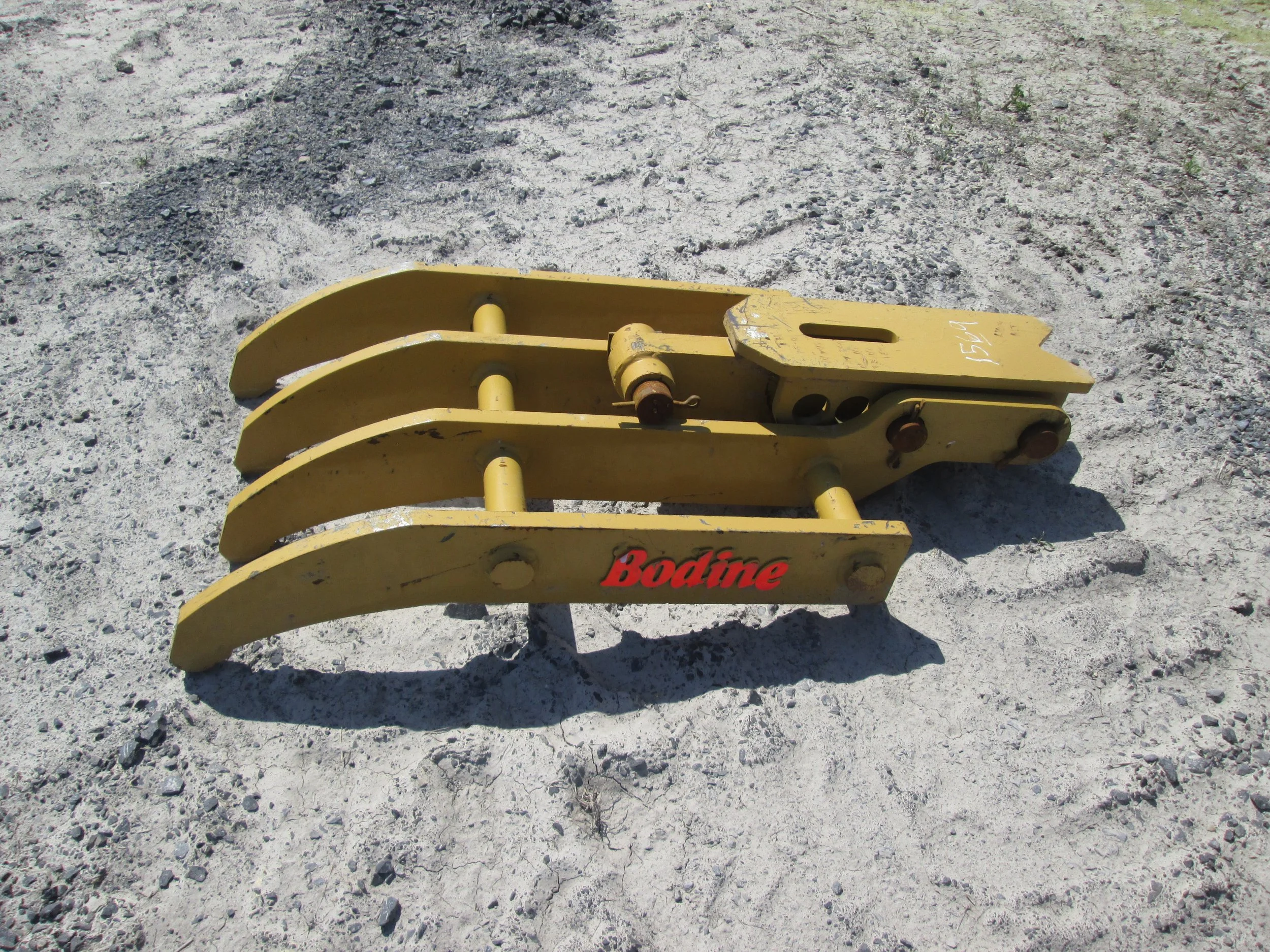 #1569- NEW Bodine 4 Finger Adjustable Manual Thumb-4800 - REGULAR PRICE $1,783.95 CASH OR WIRE TRANSFER PRICE IS (SALE)