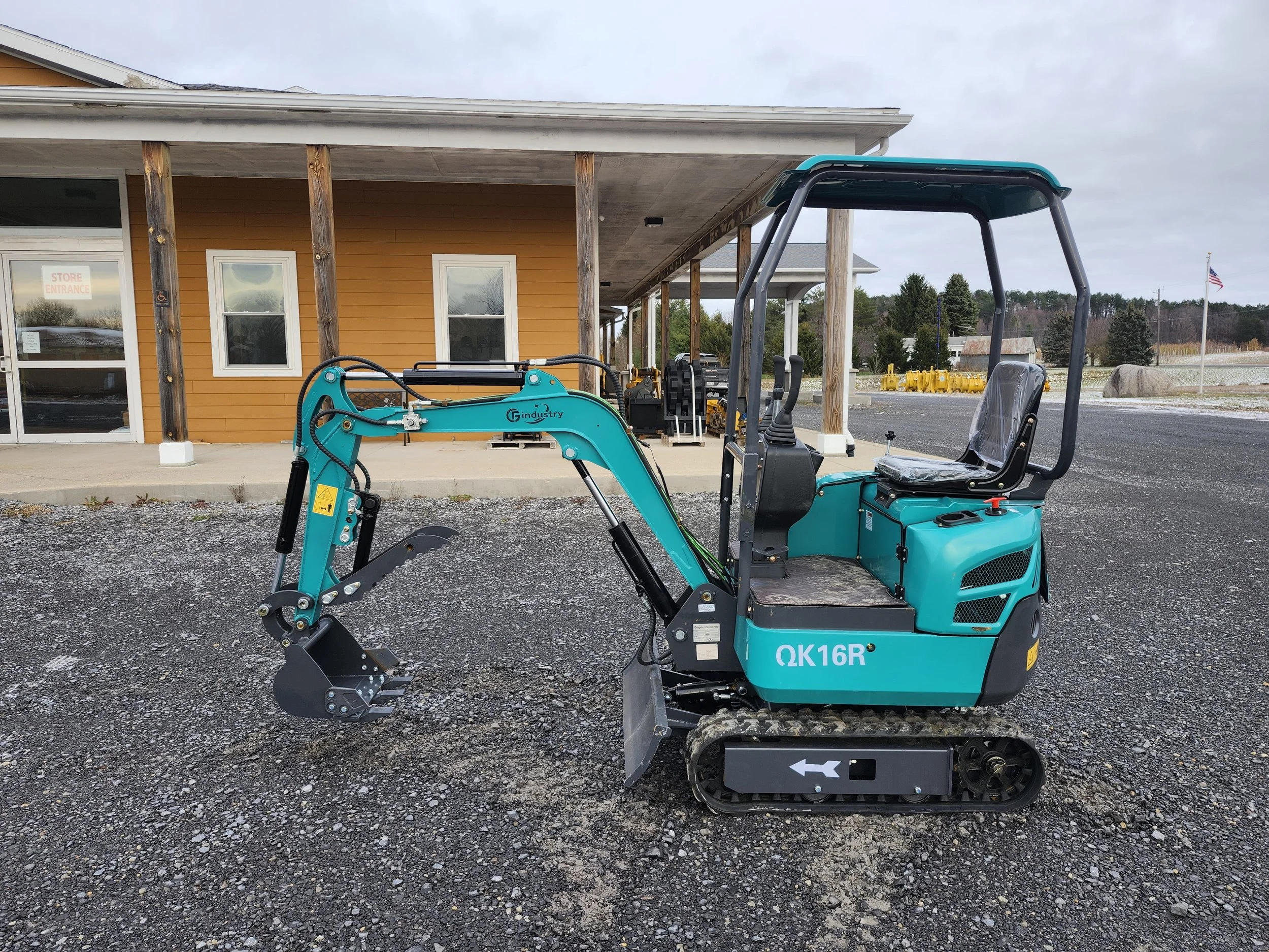 #1382 New CFG Industrial QK16R Mini Excavator