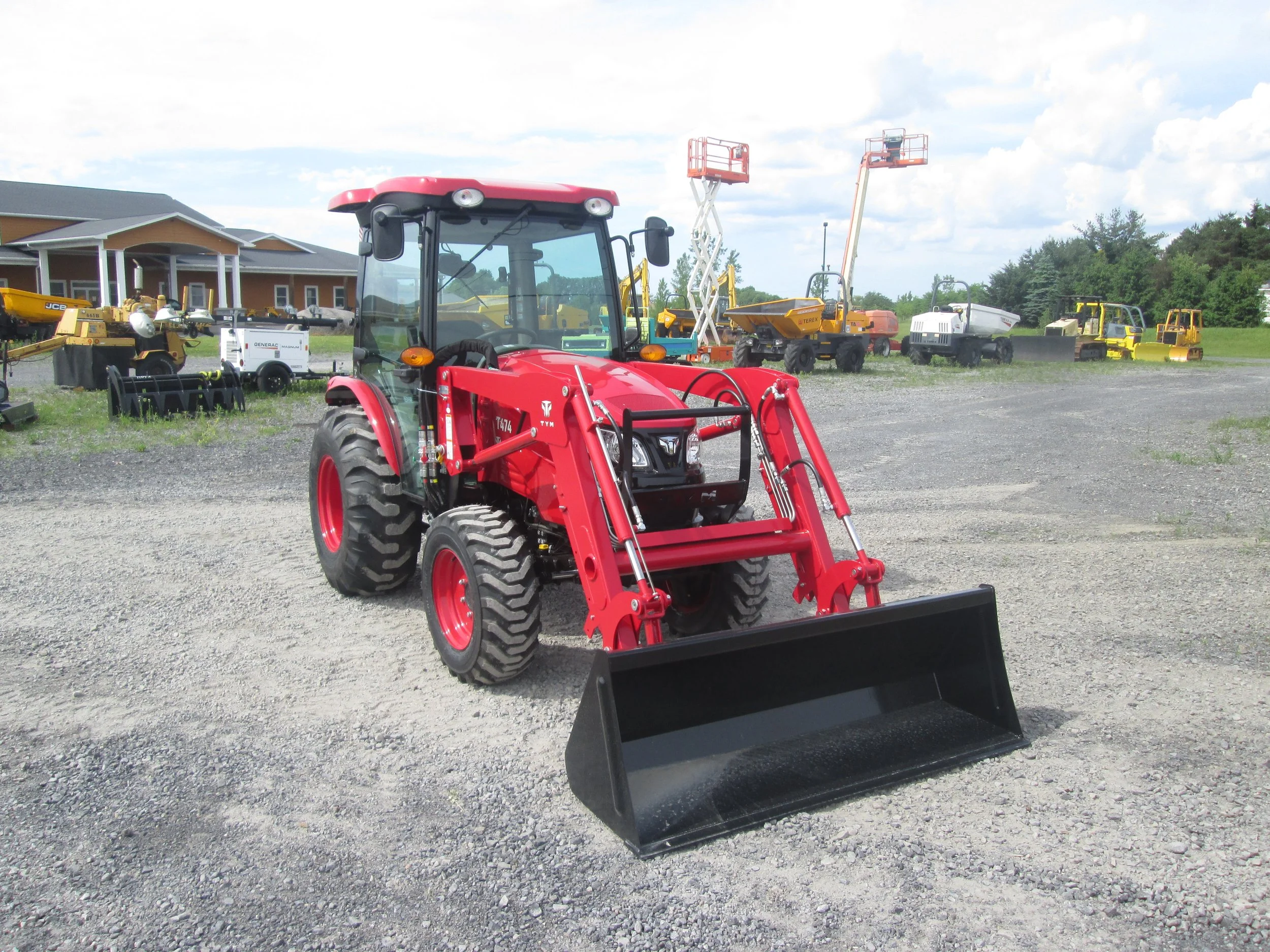 TYM T474 HST CAB (18)#0072.JPG