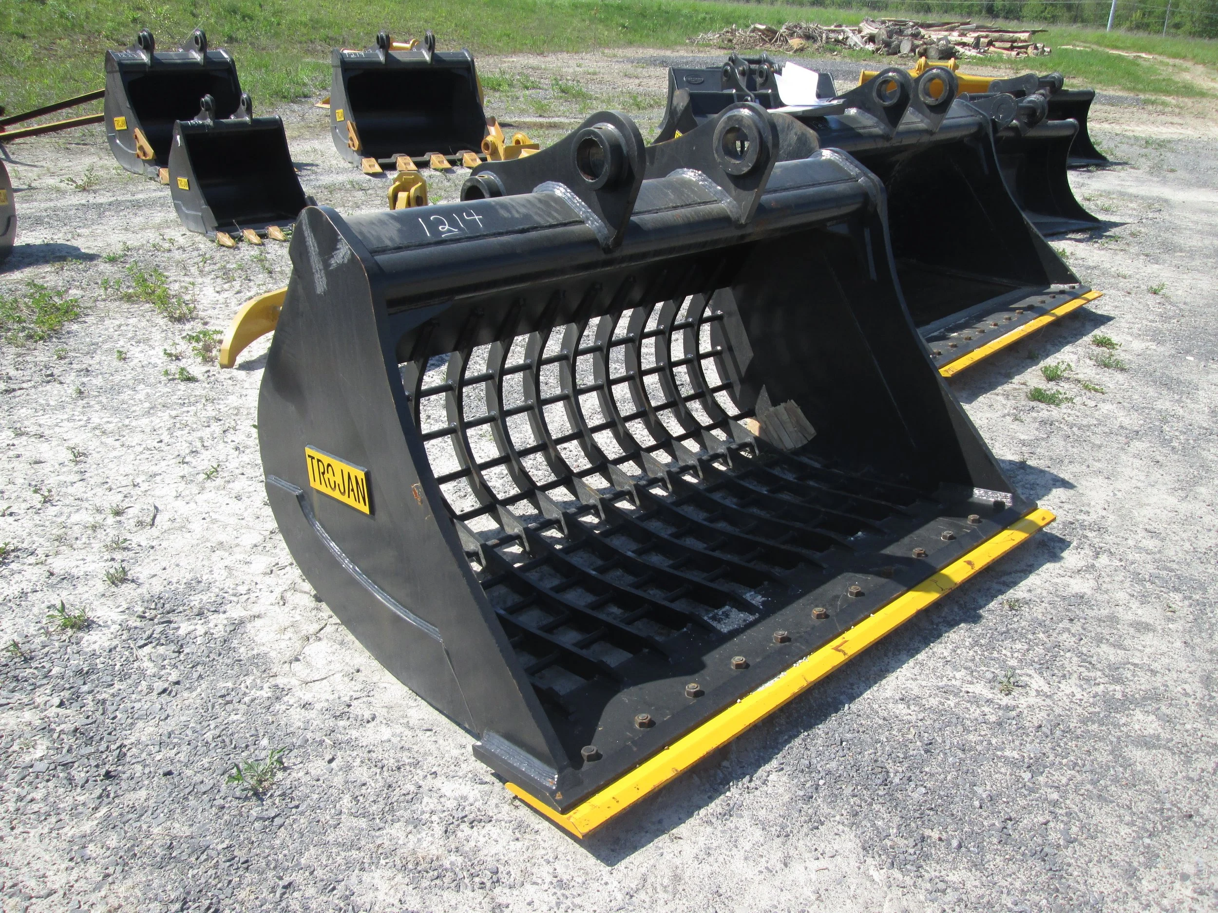 #1214 NEW DE/Trojan 72" Skeleton Ditching Bucket, Hitachi EX220, Komatsu PC300-3-6, John Deere JD220 - REGULAR PRICE $9,448.95 CASH OR WIRE TRANSFER PRICE IS