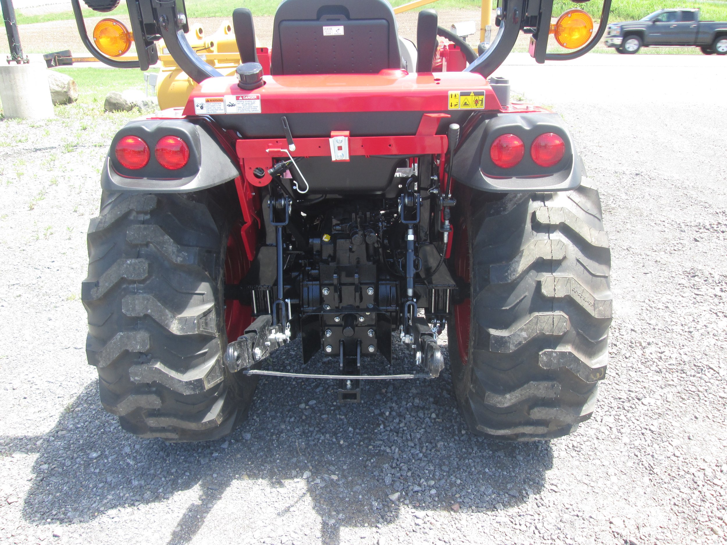 TYM T474 HST (5).JPG