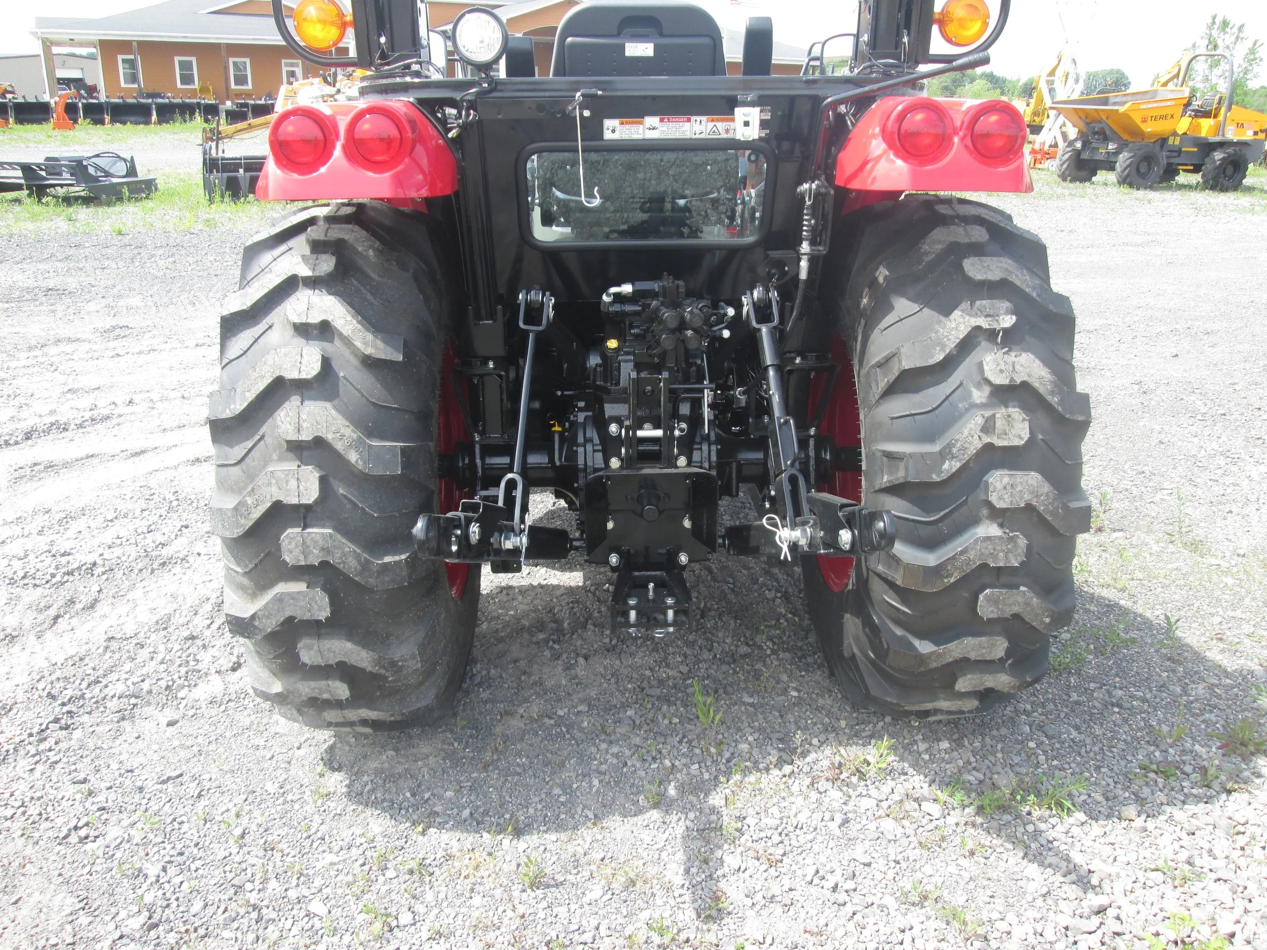 TYM T494 HST (3).JPG