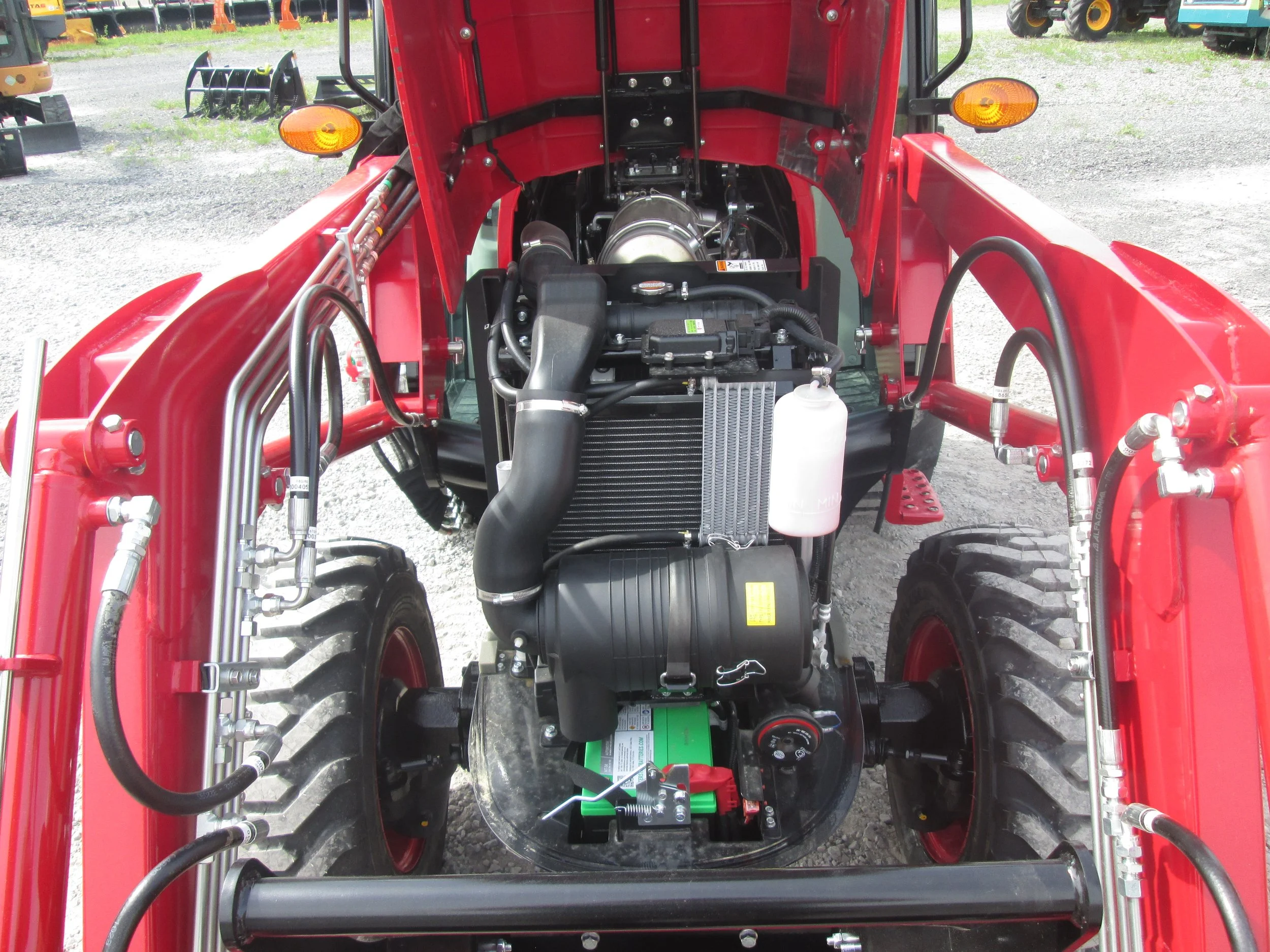 TYM T474 HST CAB (21)#0072.JPG