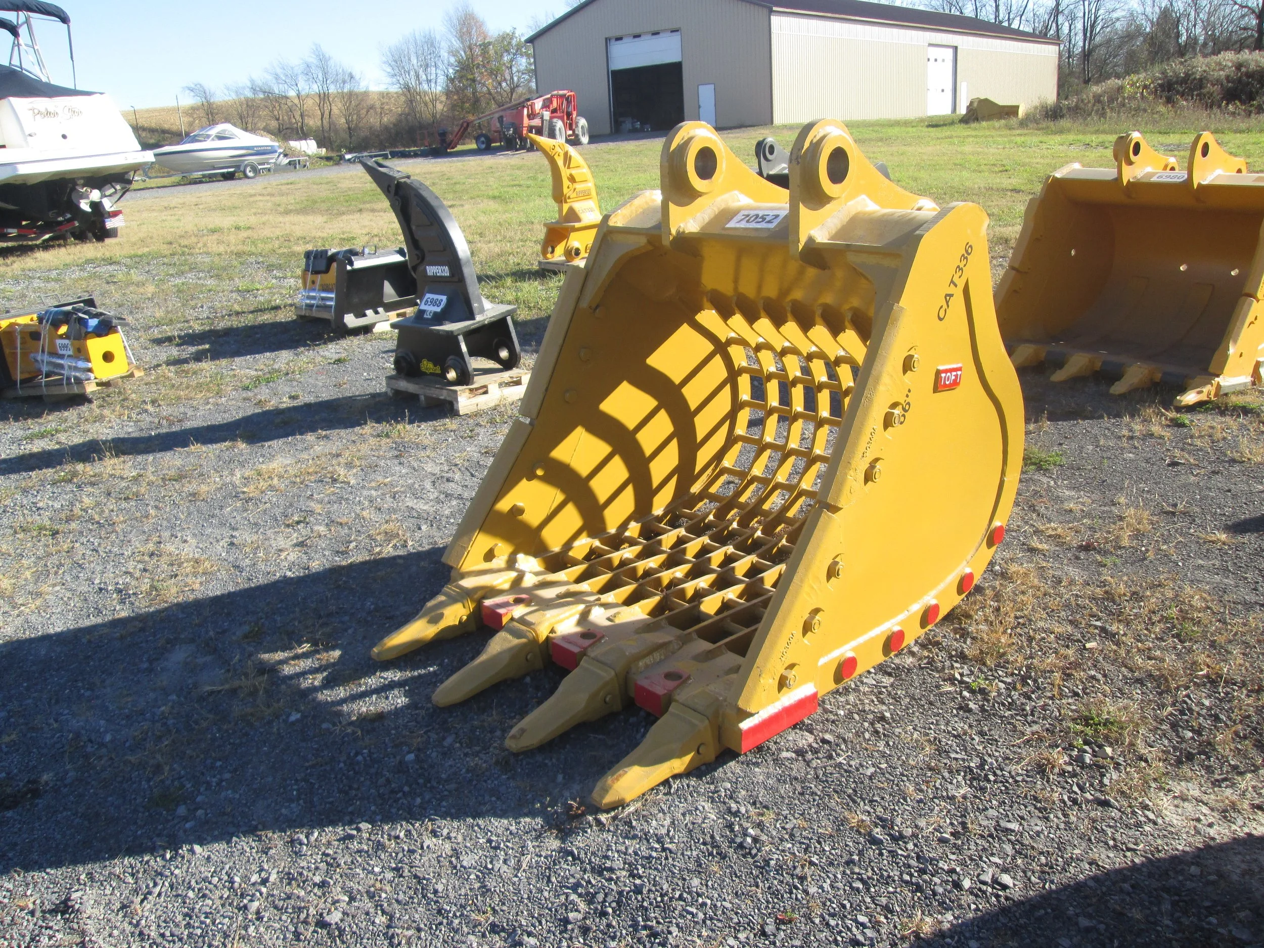 #4652- New 48" TOFT Skeleton Tooth Bucket CAT330D, 336 -REGULAR PRICE $ 9397.50 CASH OR WIRE TRANSFER PRICE IS