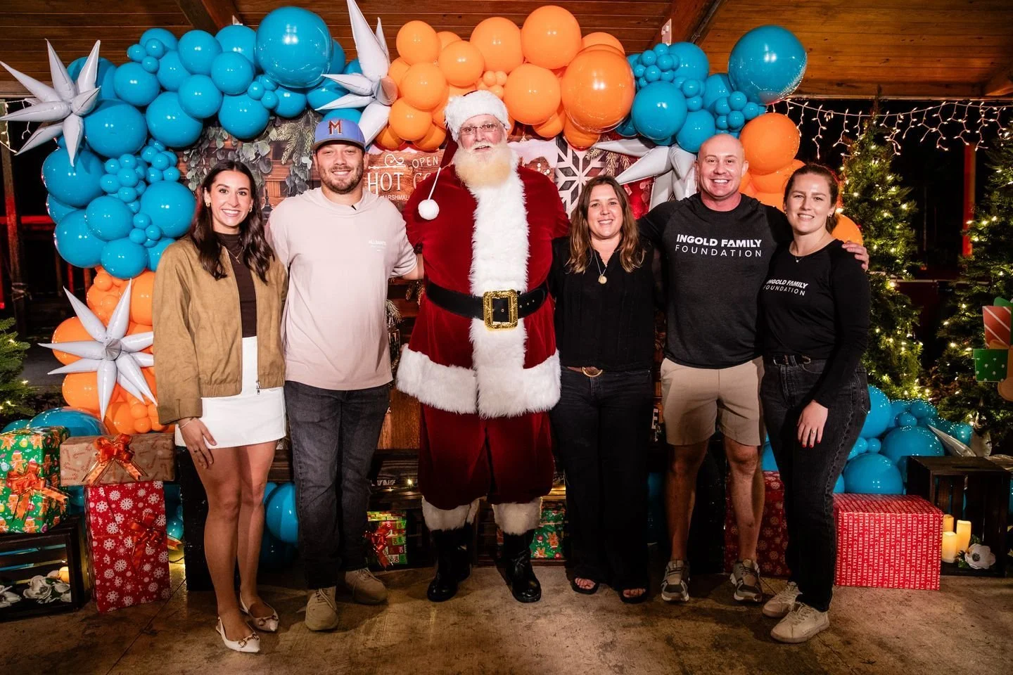 Let the holiday givebacks begin! 🎁

Last week, #TeamCSE traveled to Miami, Florida to join the @ingoldffoundation for a day filled with festive fun and meaningful impact. As part of their &ldquo;Gifts in Gold&rdquo; campaign, Alec delivered Kickstar