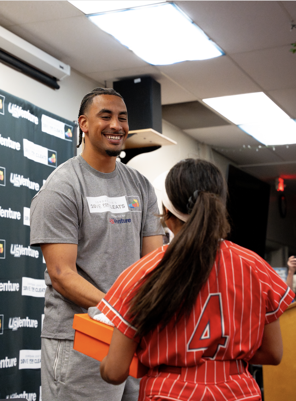 Jordan Love kicks off his "10ve for Cleats" campaign at Bakersfield's North High School
