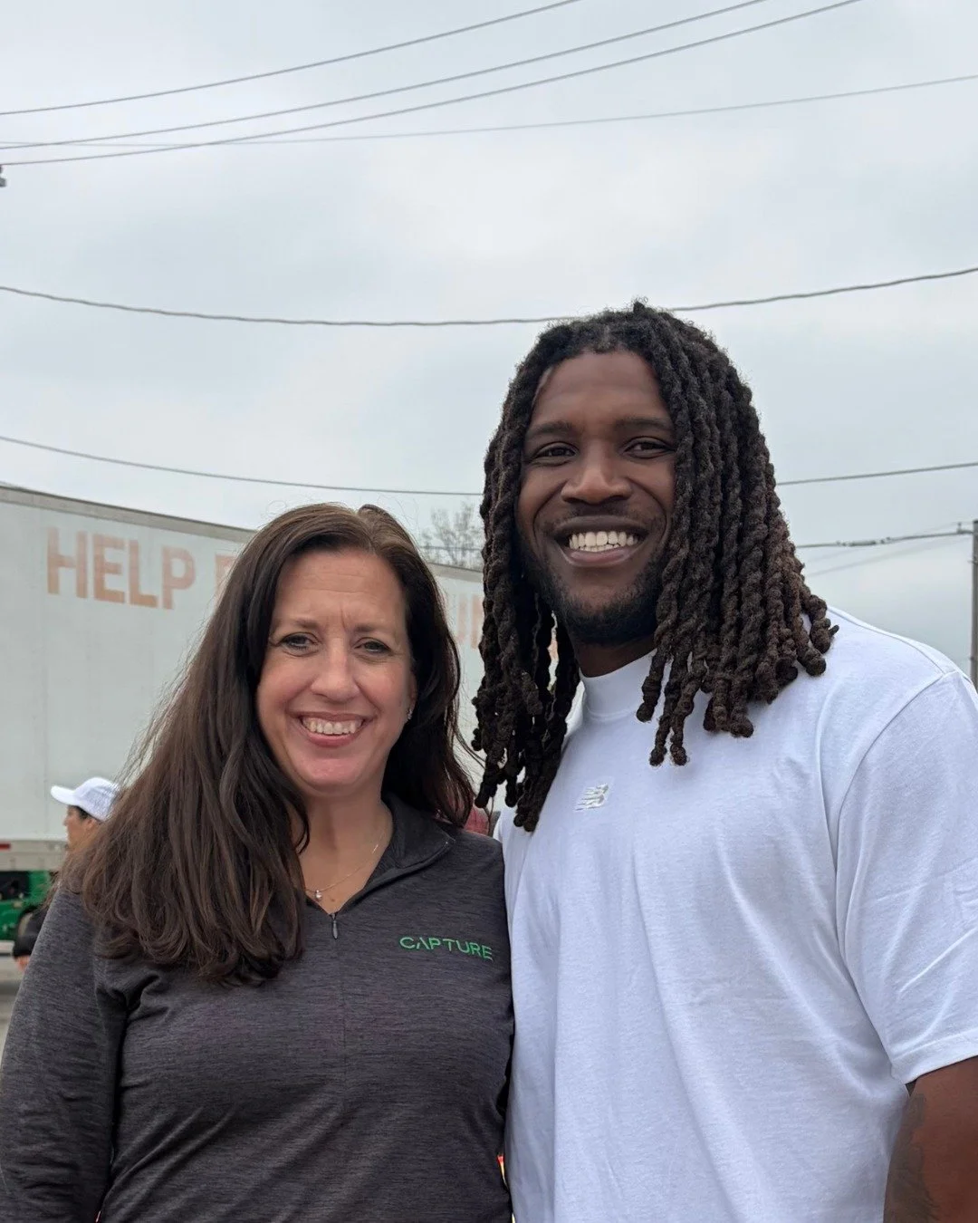 #TeamCSE was with Nick Bolton, the Bolton Empowerment Foundation, and the Popeyes Foundation in Kansas City this past weekend, helping serve 400 families with Feed the Children 💚

#AthletesDoingGood
