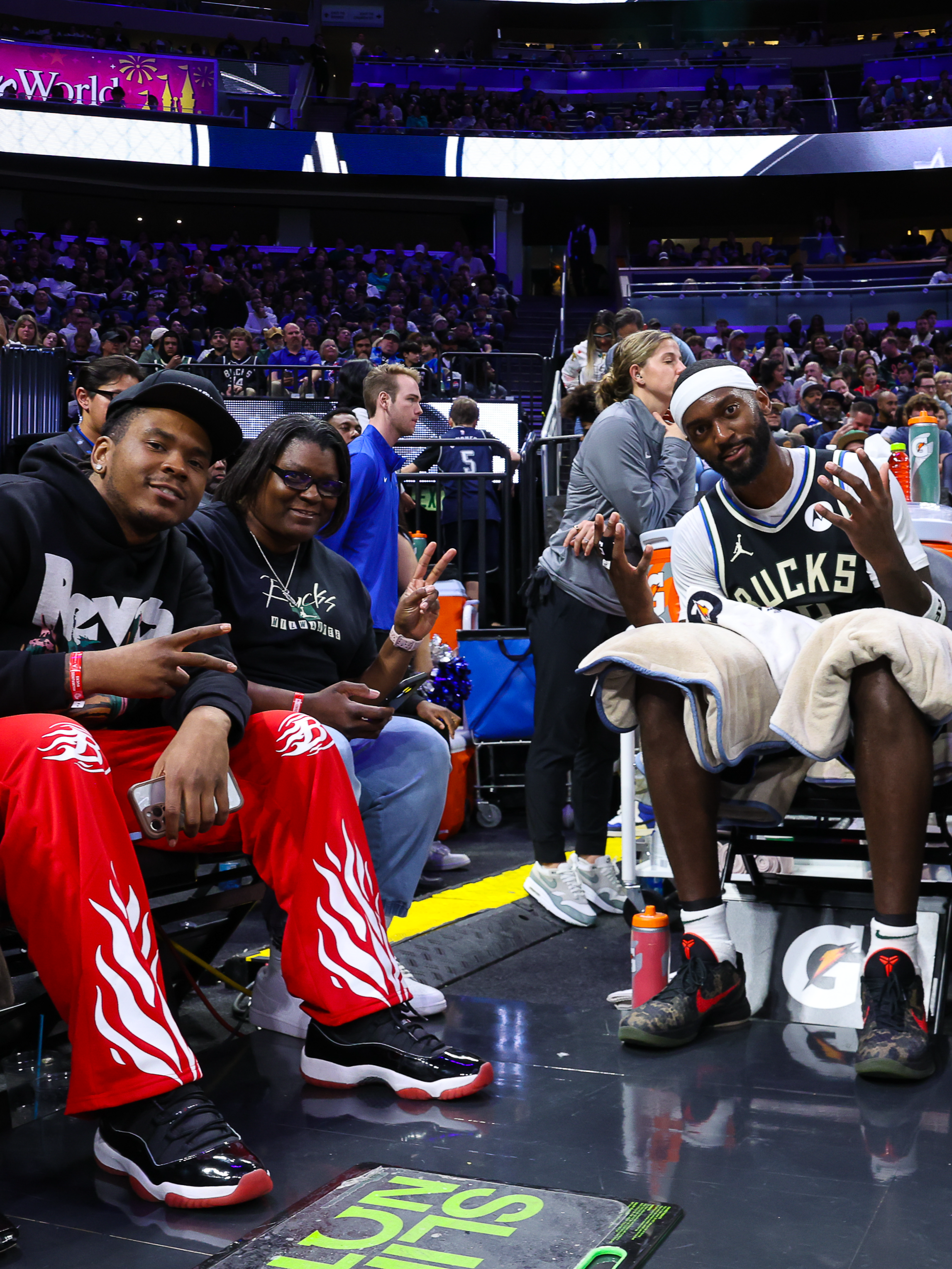Bobby Portis and his mom share the story behind his foundation while honoring Milwaukee teachers