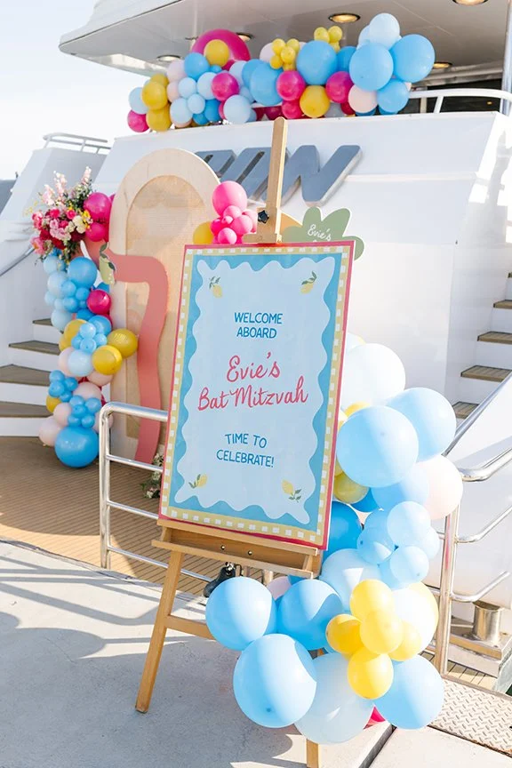 welcome-sign-for-bat-mitzvah-on-a-boat.jpg
