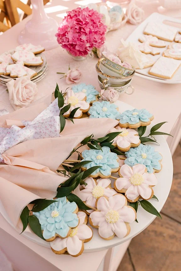 intricate-flower-cookies.jpg