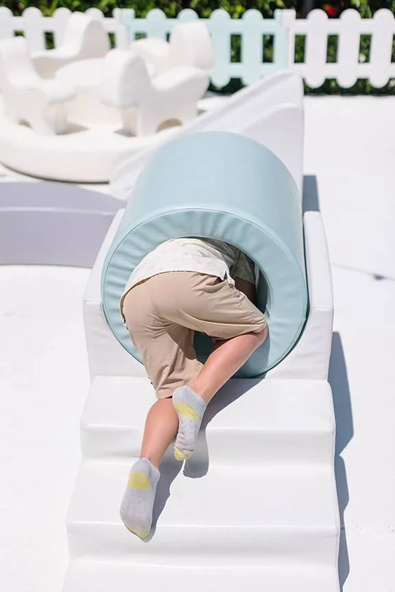 kid-playing-in-tunnel.jpg
