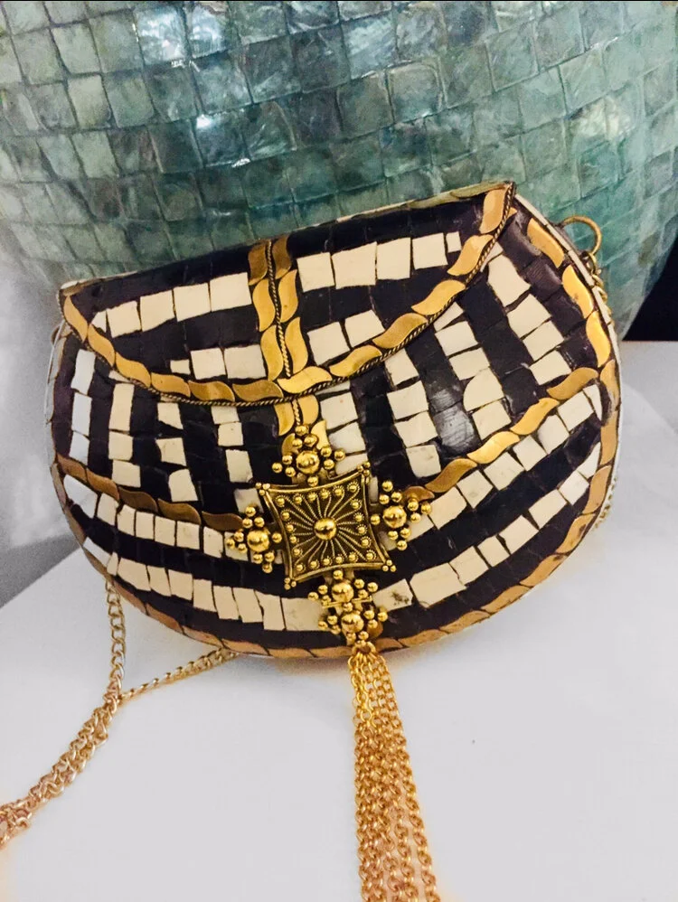 B74C5183-4126-4B69-99B0-EA8CD16CC6BE