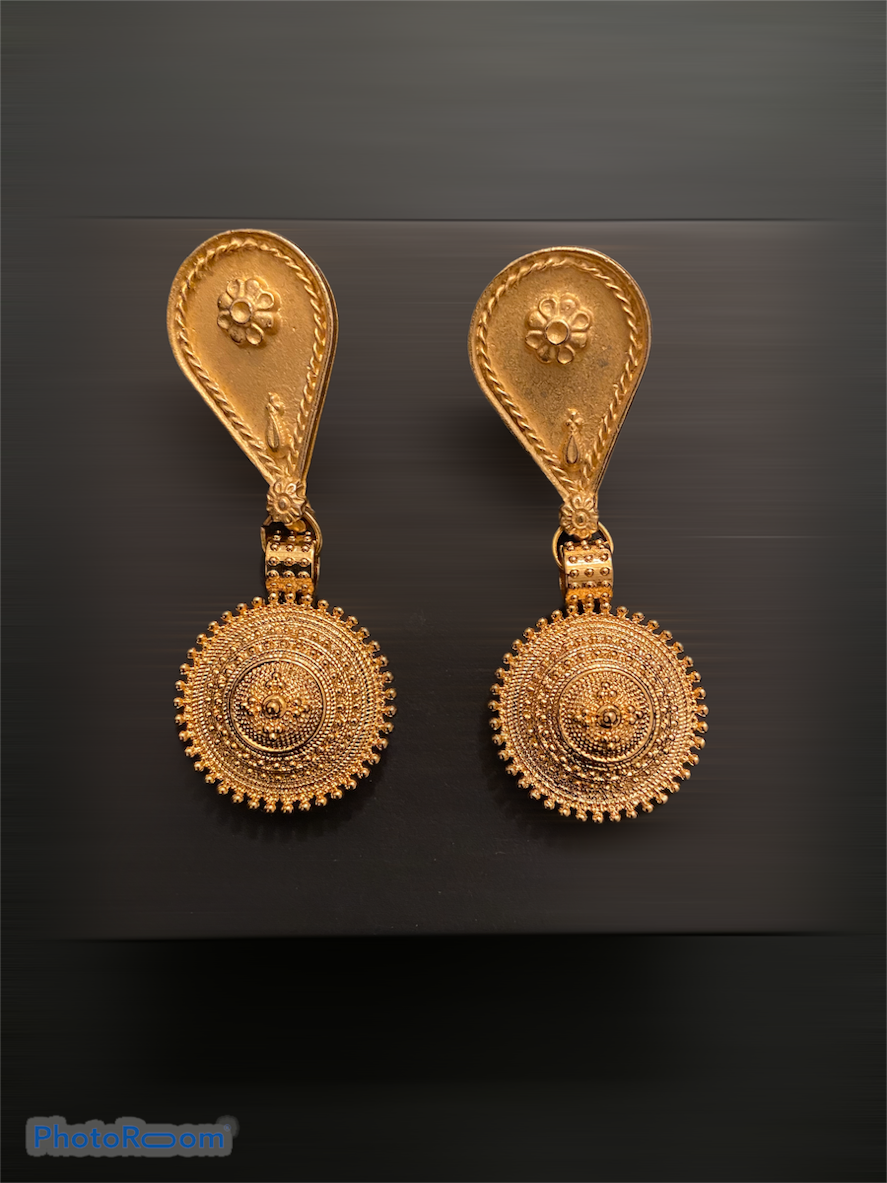 C5992BB9-499F-4B61-B6C5-79068FF47272