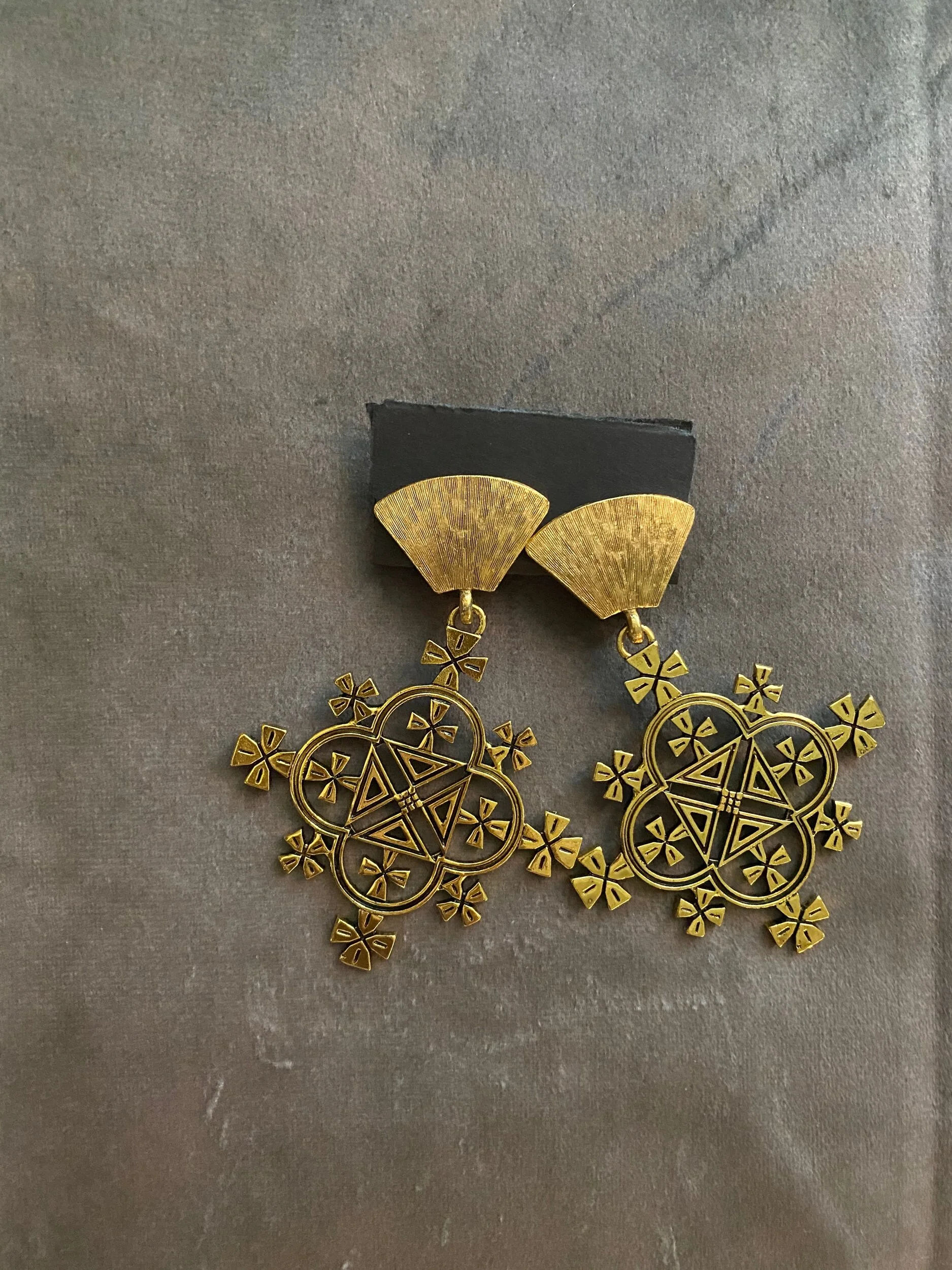 E0B2C6BB-C4FF-42C2-92E5-07D0A8CDCED4