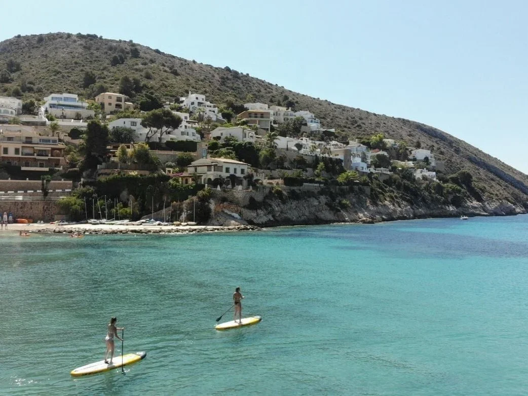 destinarion-spain-mediterranean-activities-standuppaddle-min.webp